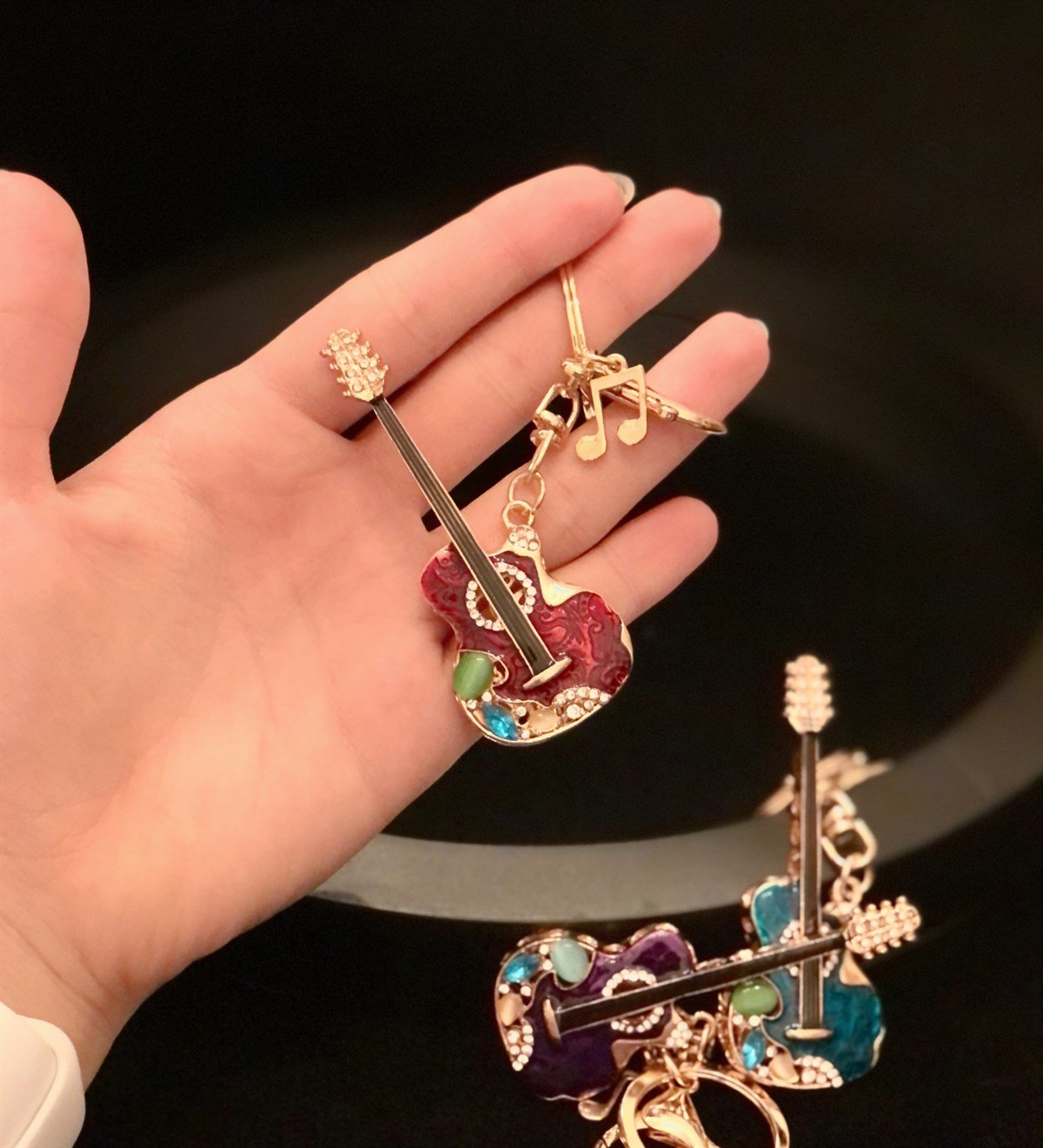 Gitar Figürlü Taşlı AnahtarlıkGiftmodaGman100007