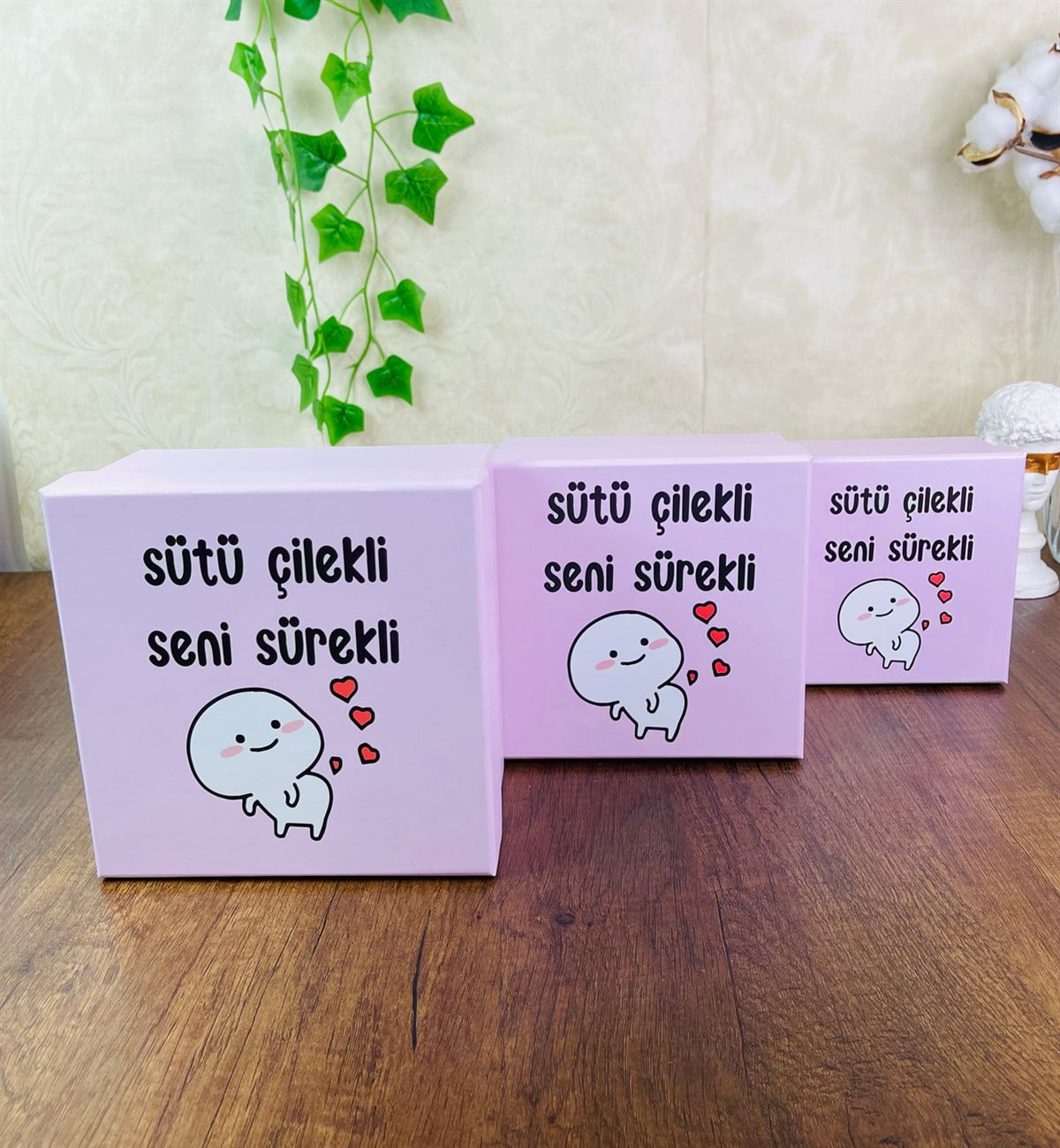 Sütü Çilekli Seni Sürekli Tasarımlı 3'lü KutugiftmodaGmhk10039
