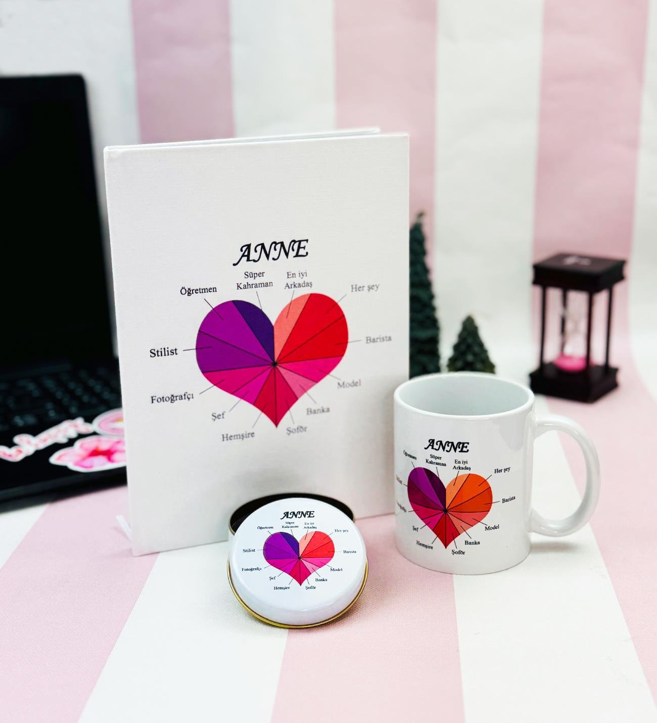 Süper Anne Tasarımlı Kupa Sert Kapaklı Defter Ve Kokulu Teneke Mum Hediye SetigiftmodaGmhs101999