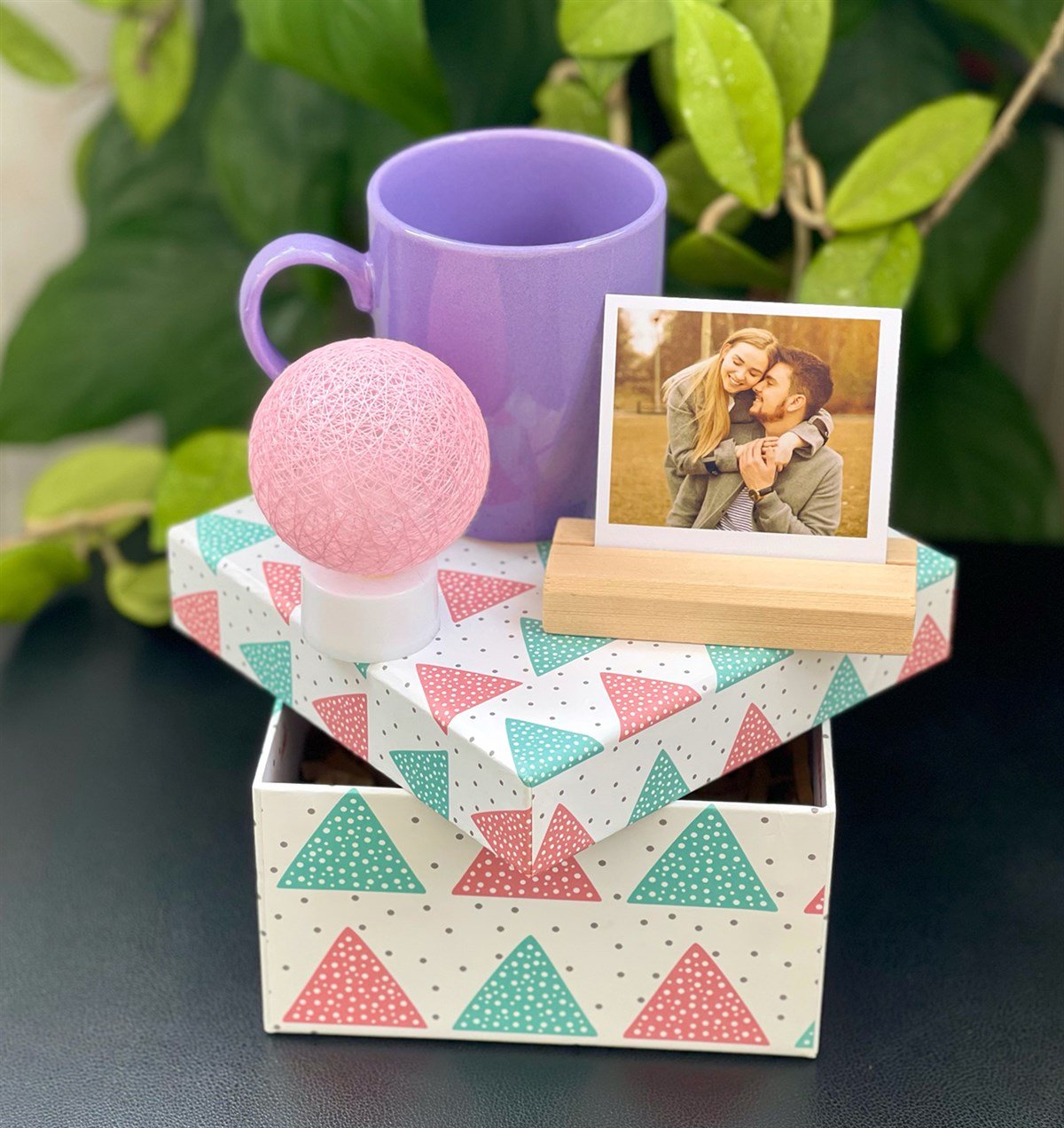 Kişiye Özel Ahşap Standlı Fotoğraf Mor Bulut Kupa ve Hasır Lamba Mini Setgiftmoda Gmhs100849 