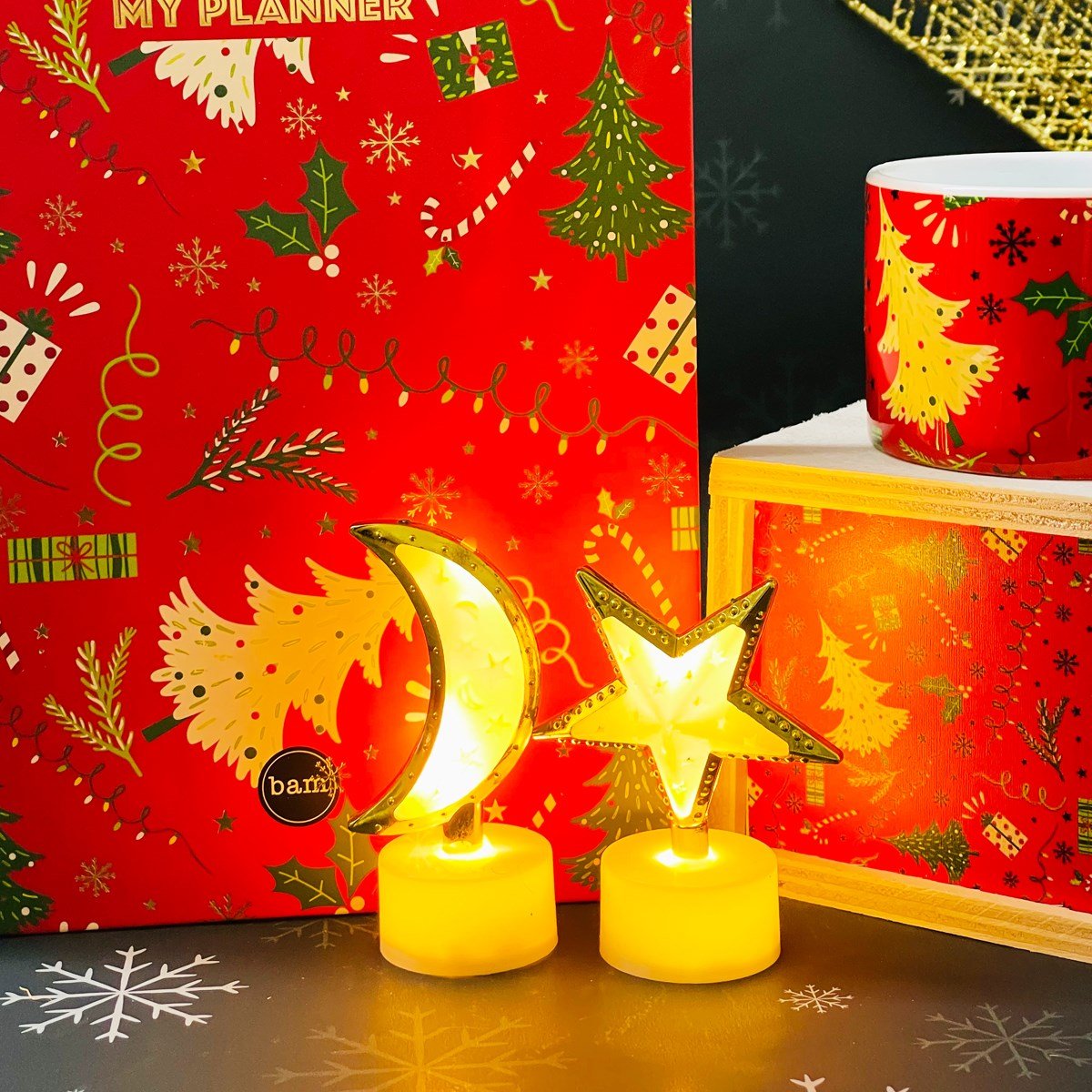 Kırmızı Noel Tasarımlı Konuşan Ajanda Kutulu Kupa Ve Ayyıldız Lamba Set giftmodaGmhs101261