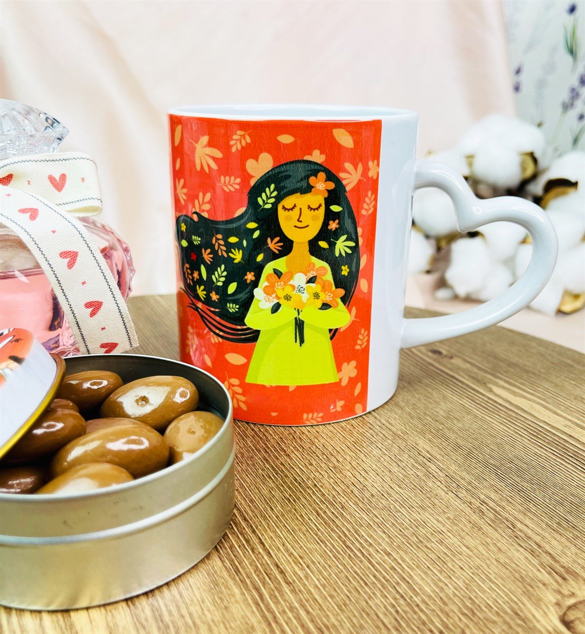 İlkbahar Kızı Tasarımlı Kadınlara Özel Hediye SetigiftmodaGmhs101582