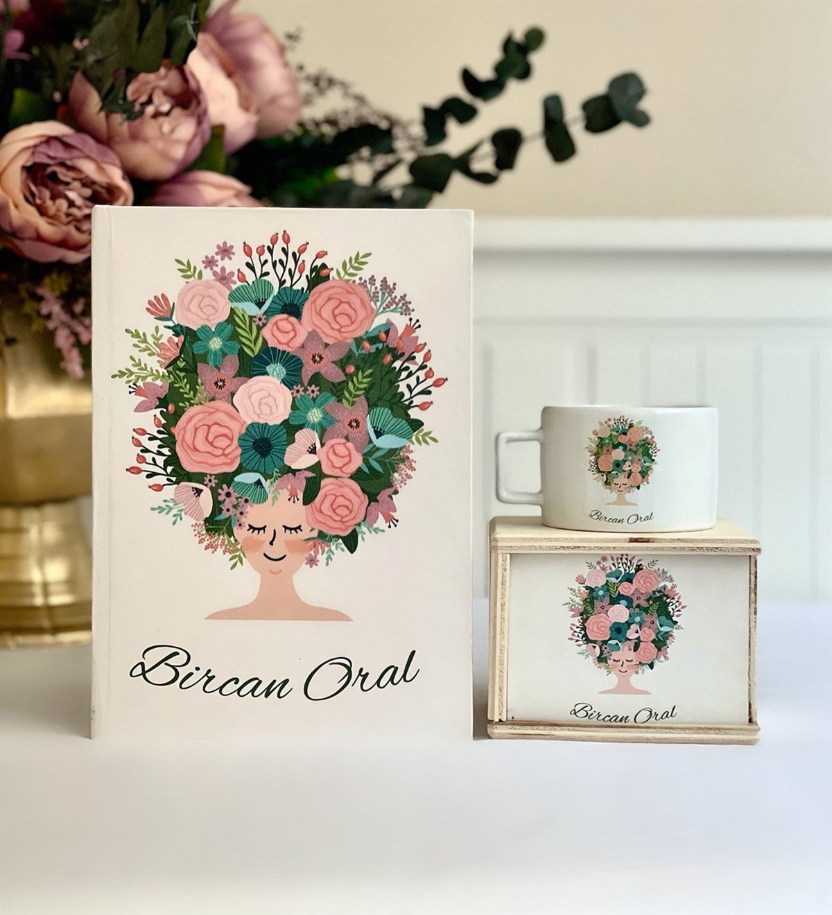 Kişiye Özel Çiçek Kadın Tasarımlı Kutulu Kupa Ve Tarihsiz AjandaGiftmoda Gmhs100463