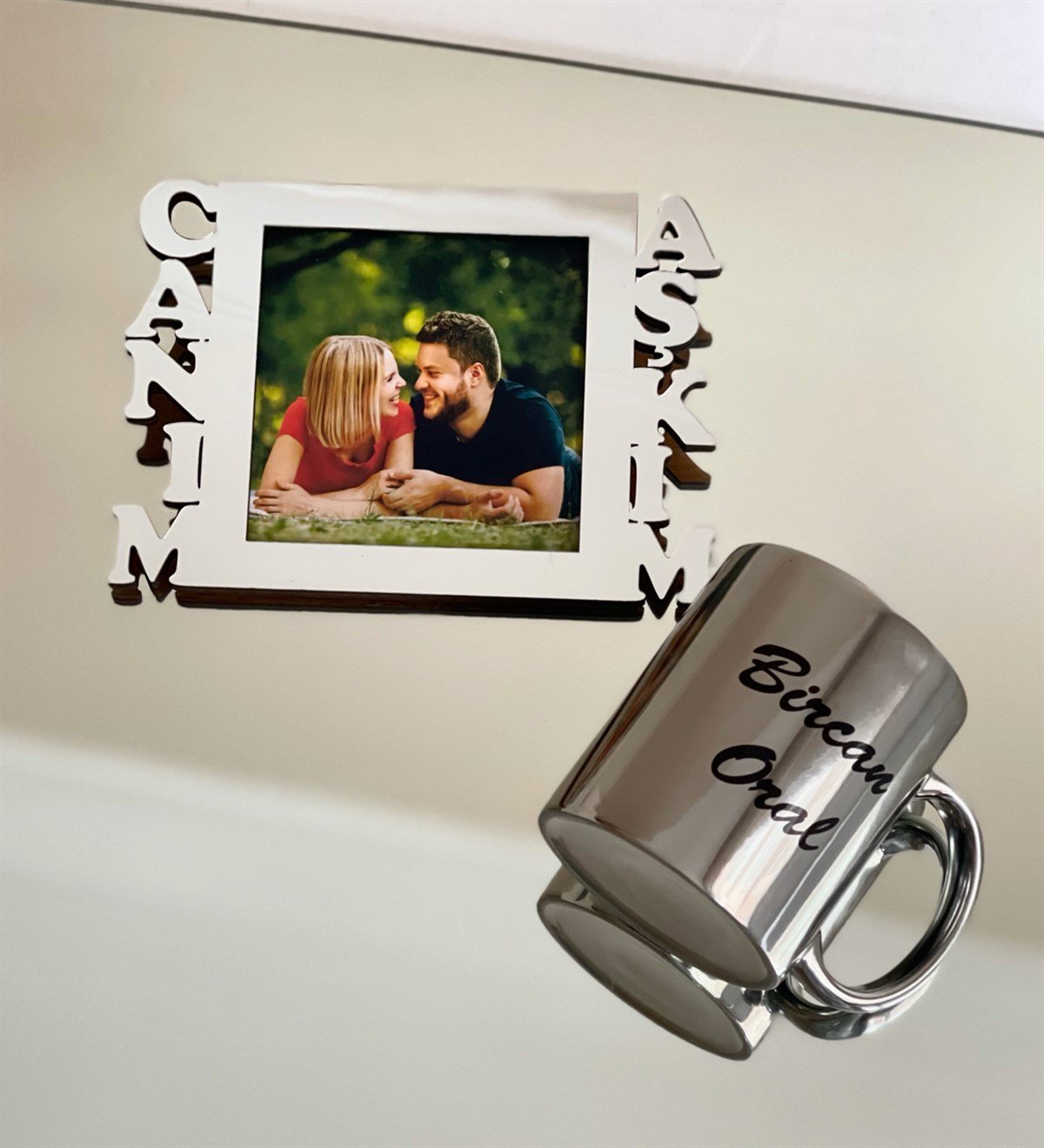 Kişiye Özel Fotoğraflı Canım Aşkım Standlı Mdf Gümüş Çerçeve Ve Gümüş Kupa SetgiftmodaGmhs100526-Gmfc100018-Gmkp100156