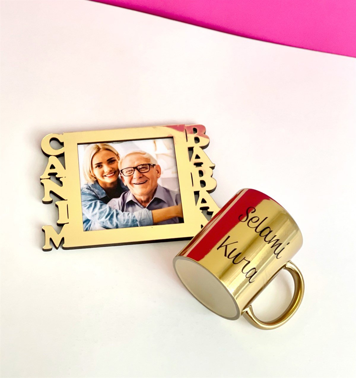 Kişiye Özel Fotoğraflı Canım Babam Standlı Mdf Gold Çerçeve Ve Gold Kupa SetgiftmodaGmhs1000836-Gmfc100095-Gmkp100155 