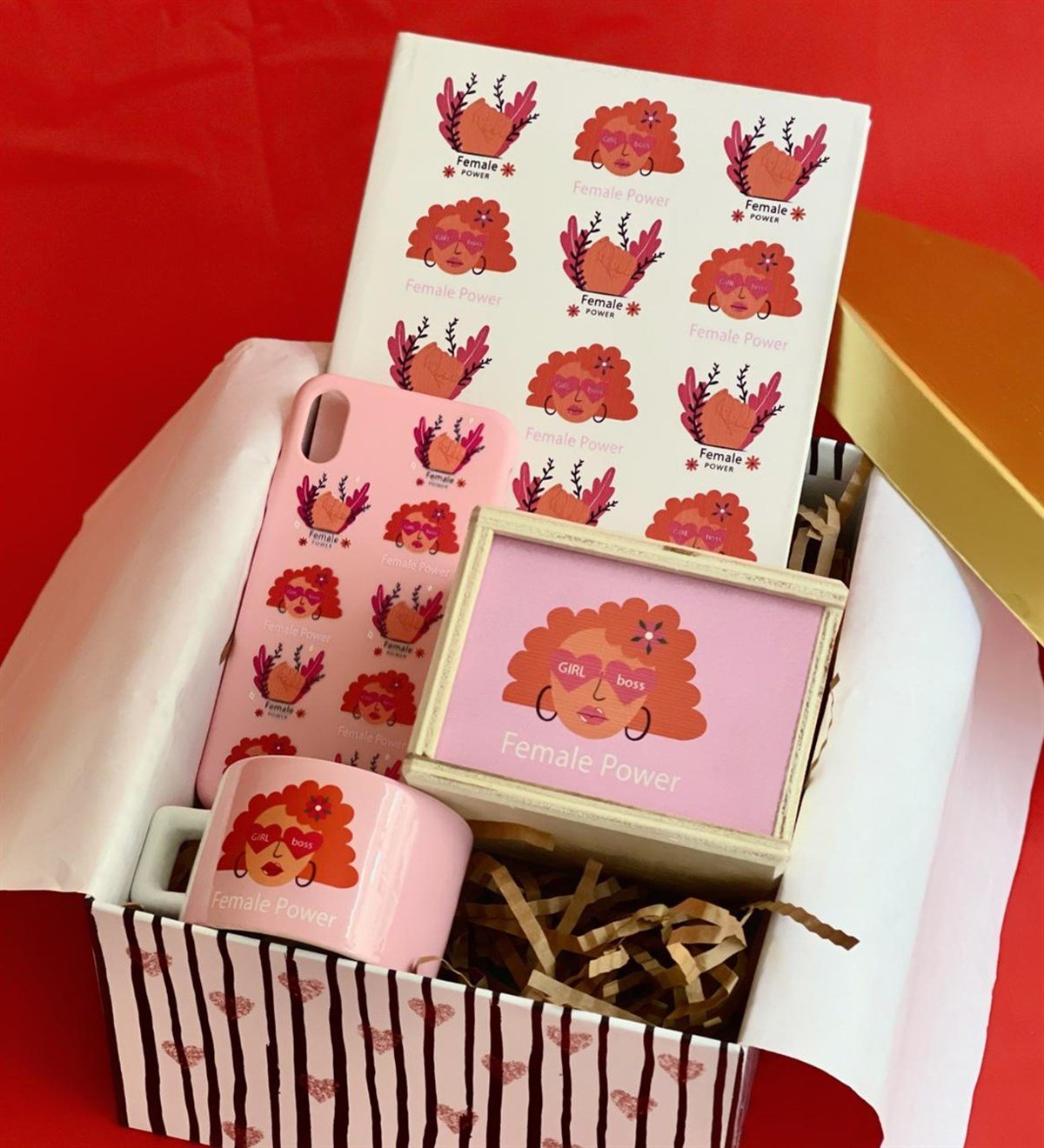 Iphone Telefon Kılıflı Kadın Gücü Tasarımlı Kadınlara Özel Hediye SetiGiftmodaGmhs100439