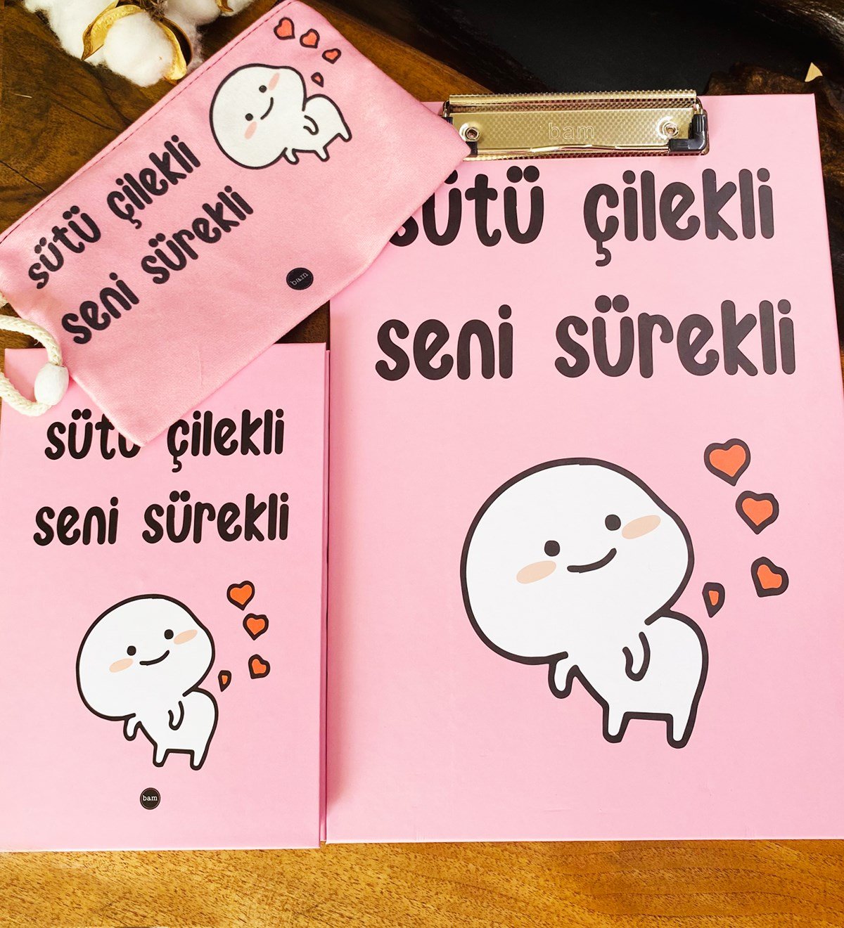 Sütü Çilekli Sekreterlik Defter Kalemlik Kırtasiye Seti SetigiftmodaGmhs101754