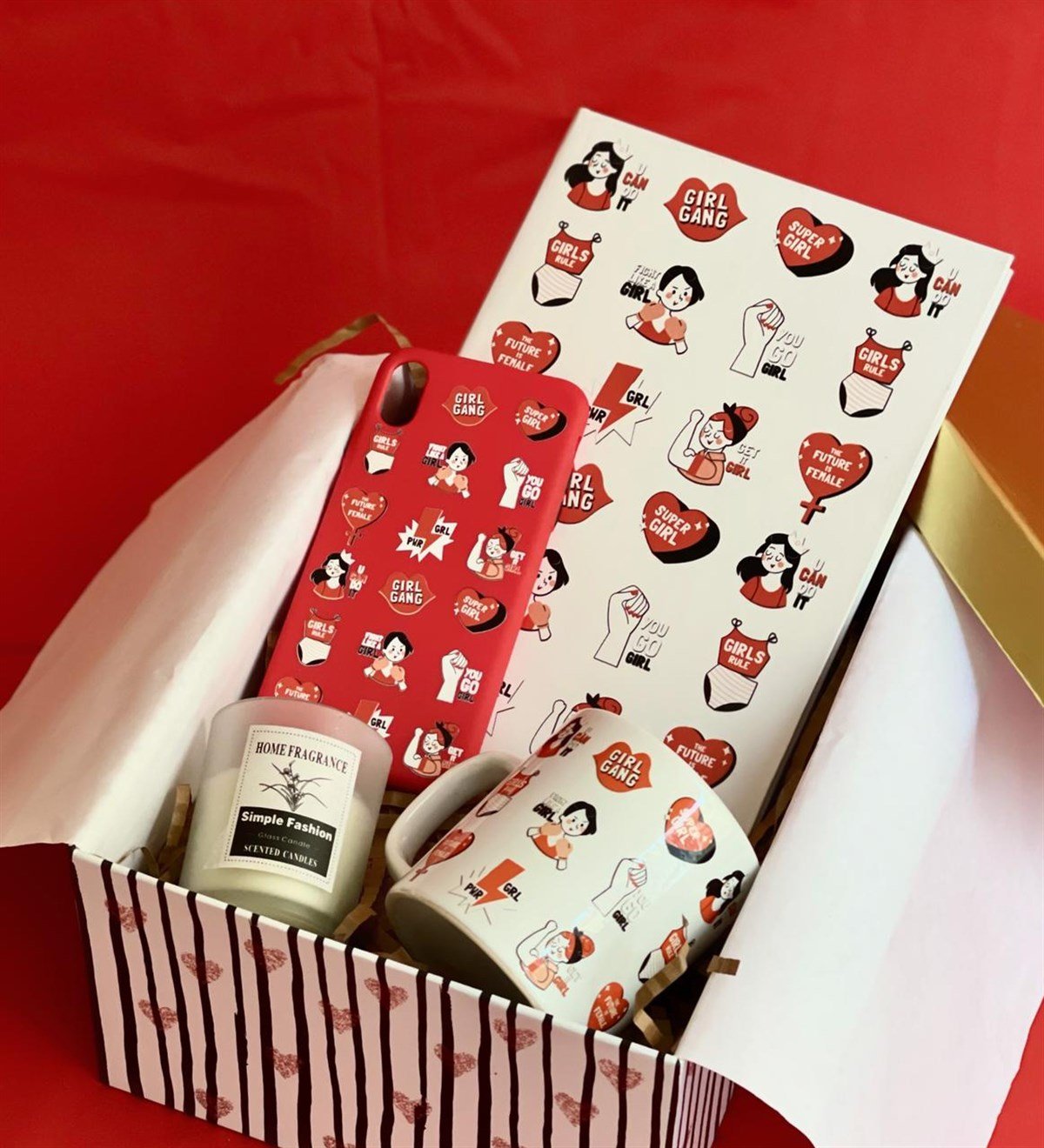  Iphone Telefon Kılıflı Girl Gang Tasarımlı Kadınlara Özel Hediye SetiGiftmodaGmhs100451