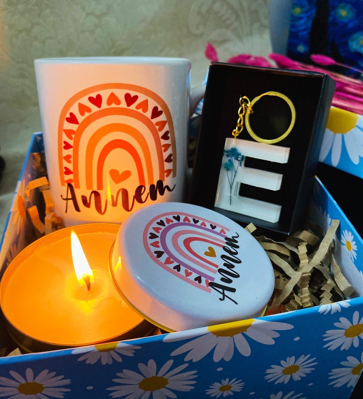 Çiçekli Epoksi Anahtarlık Ve Gökkuşağı Anne Tasarımlı Kupa SetgiftmodaGmhs101650