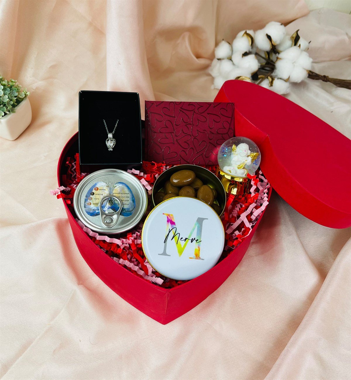 Kişiye Özel Love Blast Tasarımlı Sevgiliye Hediye SetigiftmodaGmhs101553