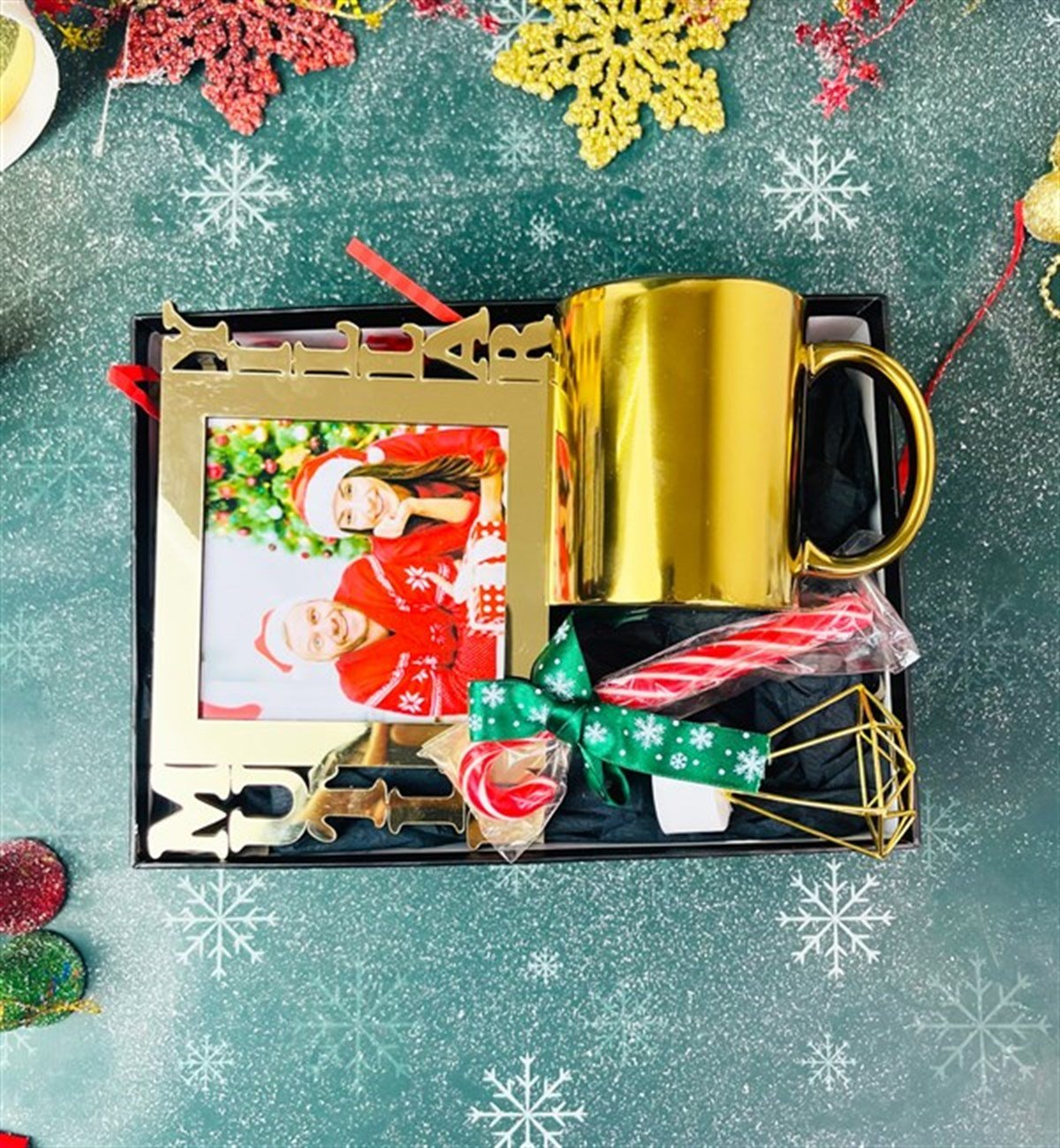 Kişiye Özel Gold Mutlu Yıllar Çerçeve Gold Kupa Baston Şeker Ve Mini Elmas Gece Lambası Yılbaşı SetigiftmodaGmhs101315