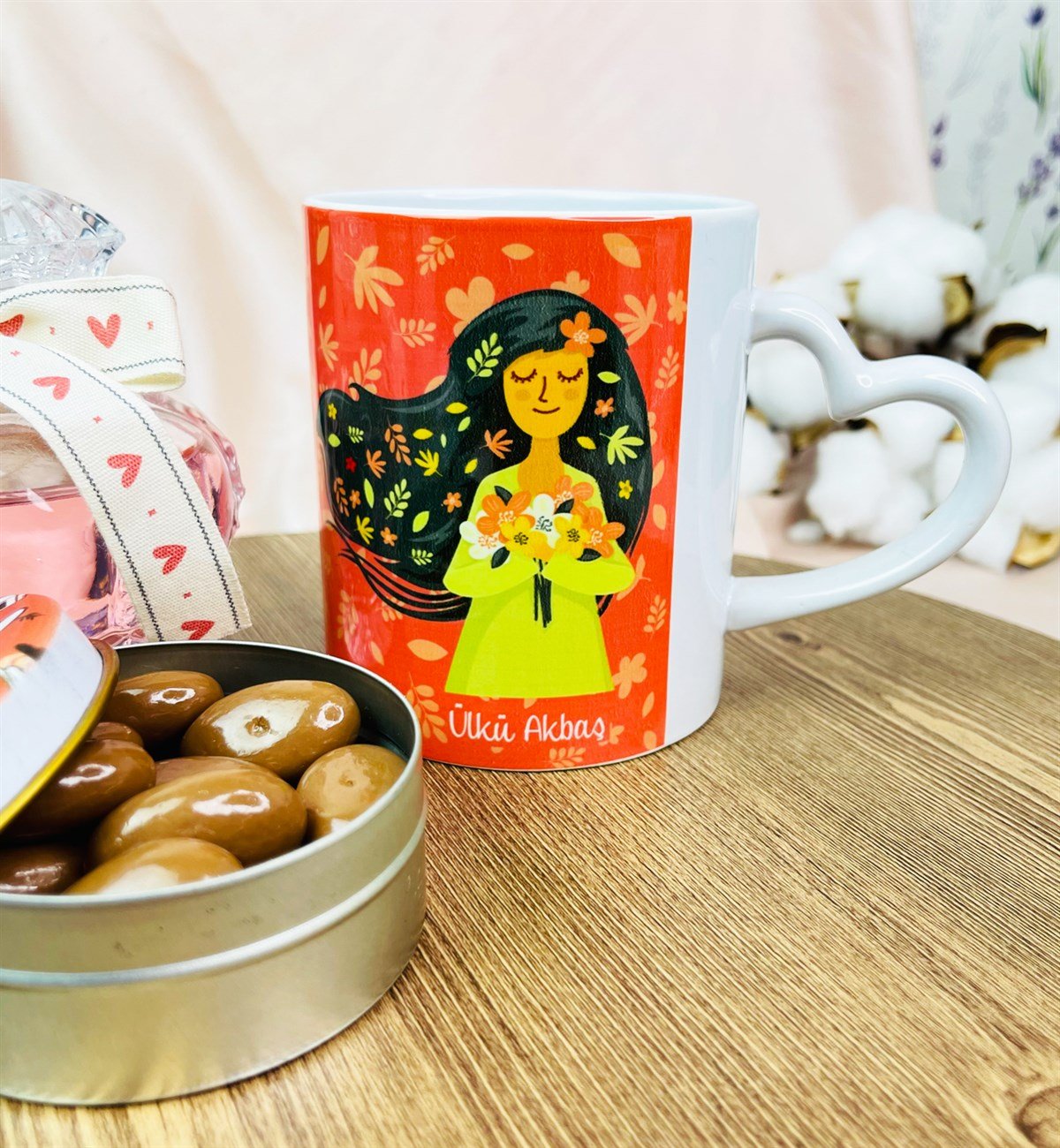 Kişiye Özel İlkbahar Kızı Tasarımlı Kadınlara Özel Hediye SetigiftmodaGmhs101582