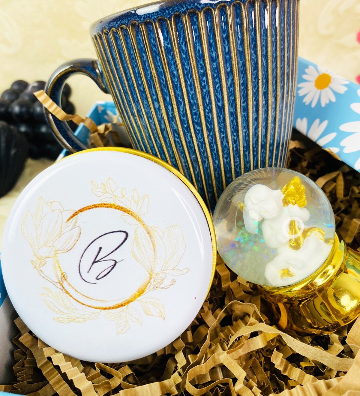 Kişiye Özel Gold Çiçek Tasarımlı Anneler Günü Hediye Seti giftmodaGmhs101644