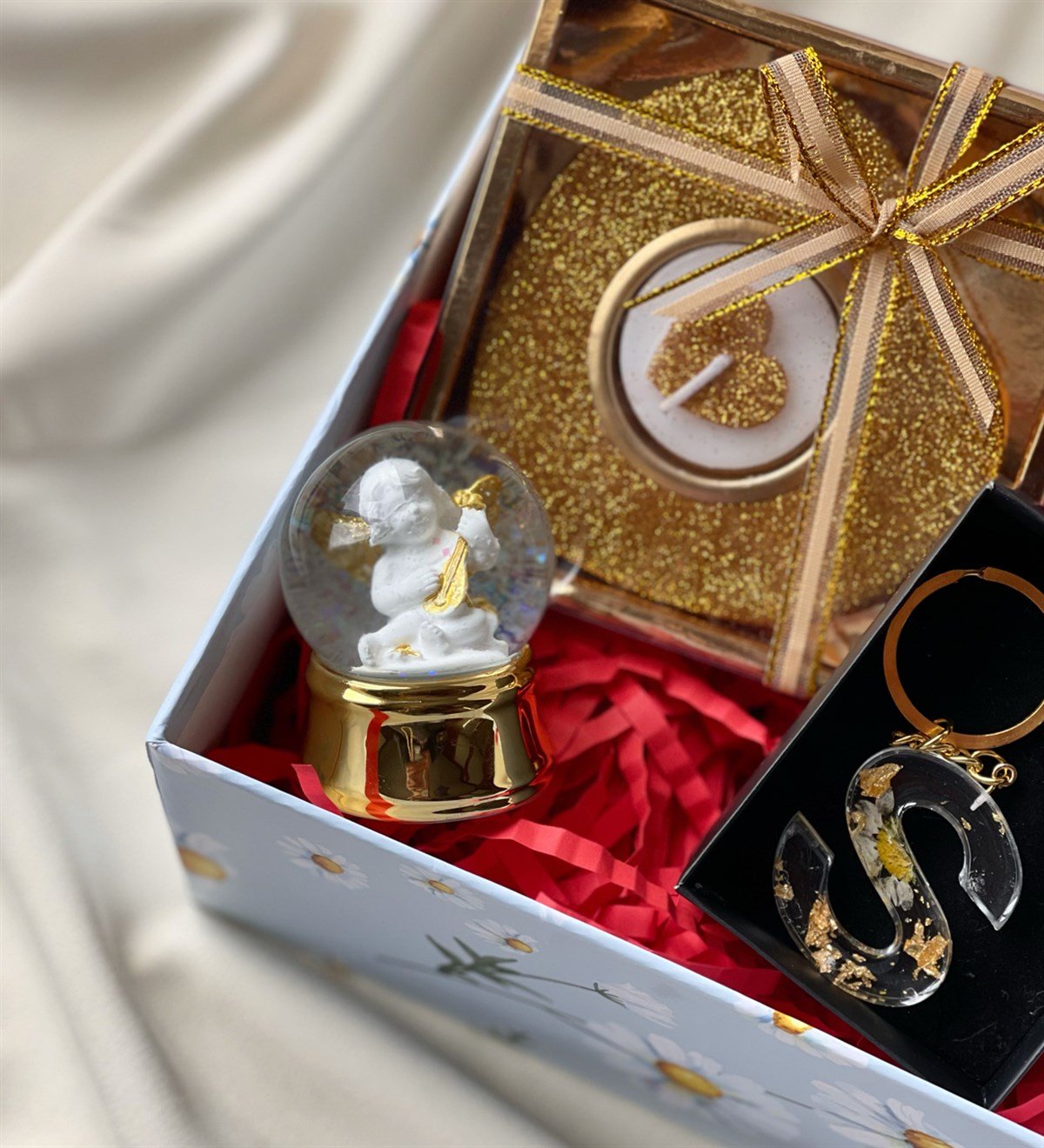 Özel Kutulu  Altınyaldızlı Mini Kar Küresi Mum Ve Gold Epoksi AnahtarlıkgiftmodaGmhs100655
