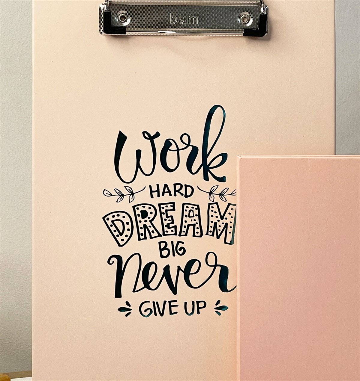  Work Hard Dream Tasarımlı Sekreterlik Ve Somon Rengi Lastikli Defter SetgiftmodaGmhs101195