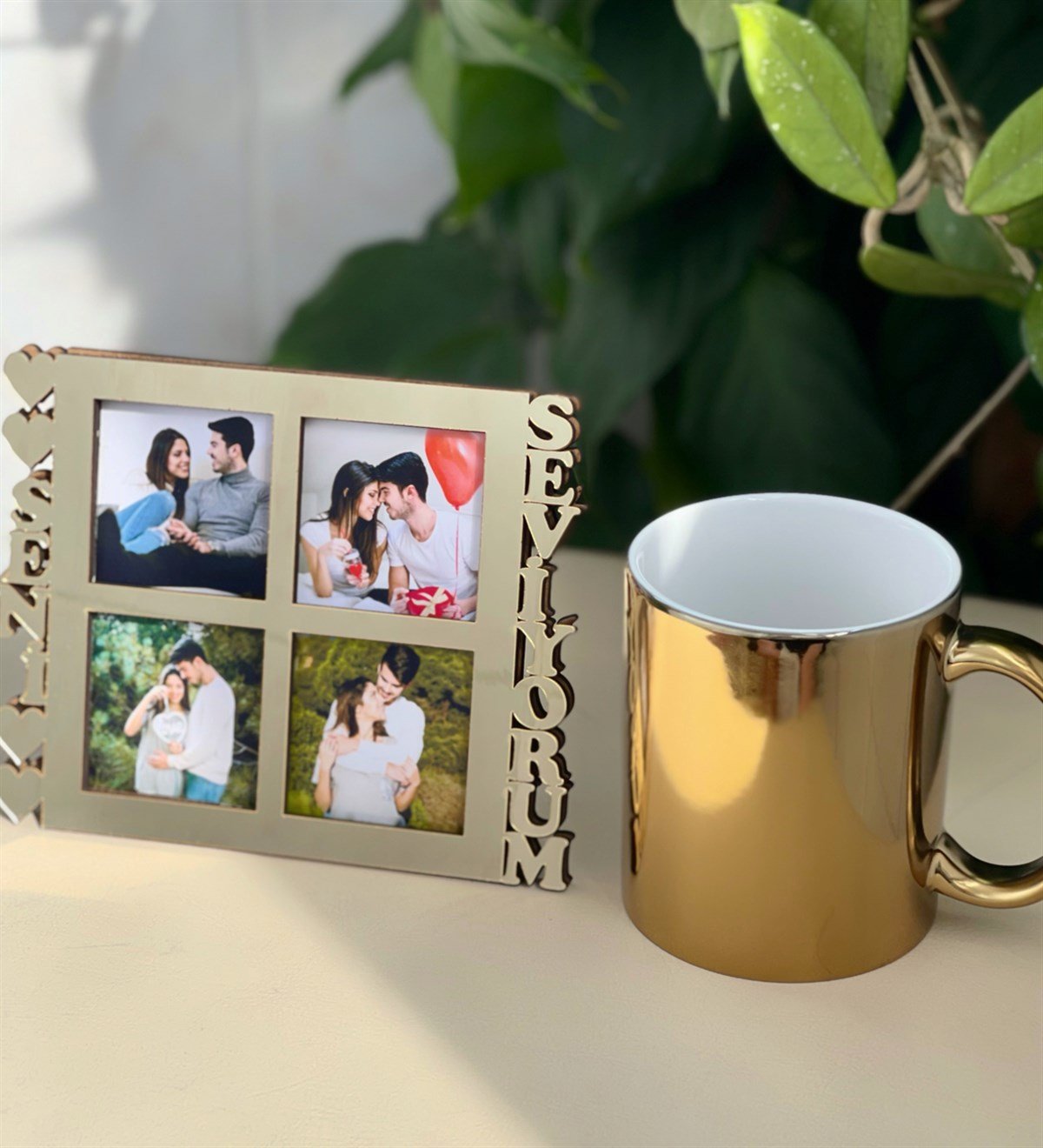 Seni Seviyorum 4 Fotoğraf Standlı Mdf Gold Çerçeve Ve Gold Kupa SetgiftmodaGmhs100563-Gmfc100010-Gmkp100157