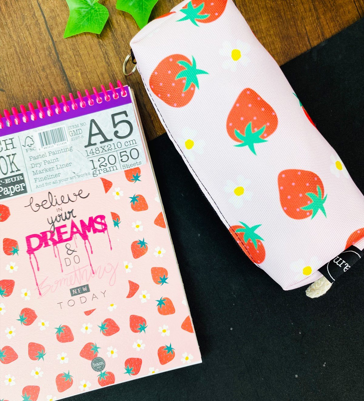 Believe In Your Dreams Sketch Book Ve Sosis Kalemlik SetgiftmodaGmhs101771