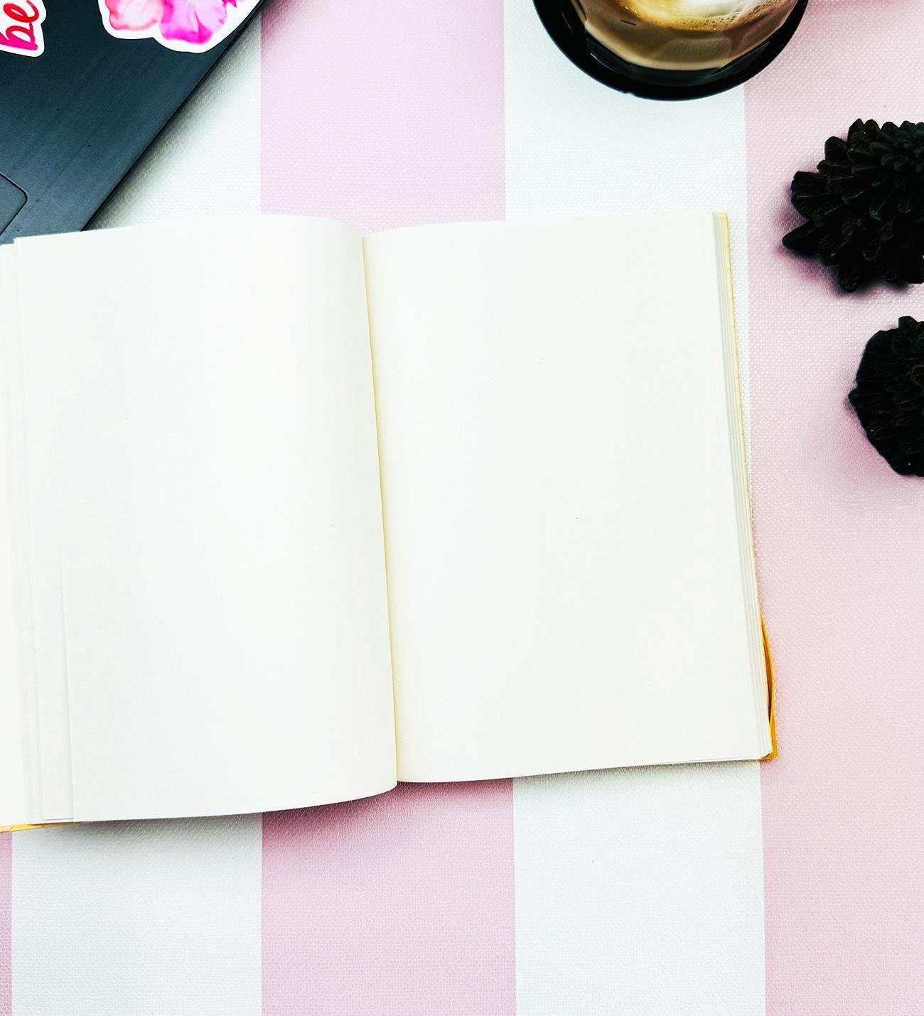 Sütü Çilekli Seni Sürekli Yeni Nesil Masa Üsü Planner Ve Lastikli Defter SetgiftmodaGmhs102012