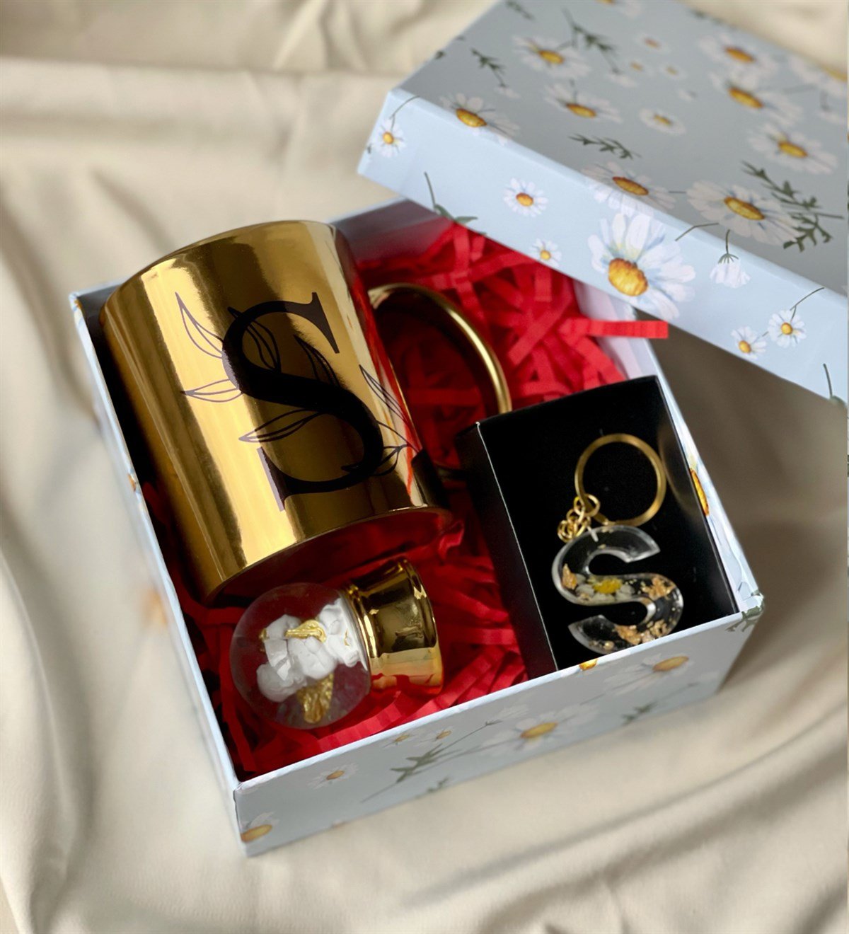 Özel Kutulu Gold Epoksi Anahtarlık Kupa Ve Mini Melek Kar Küresi Hediye SetigiftmodaGmhs100659