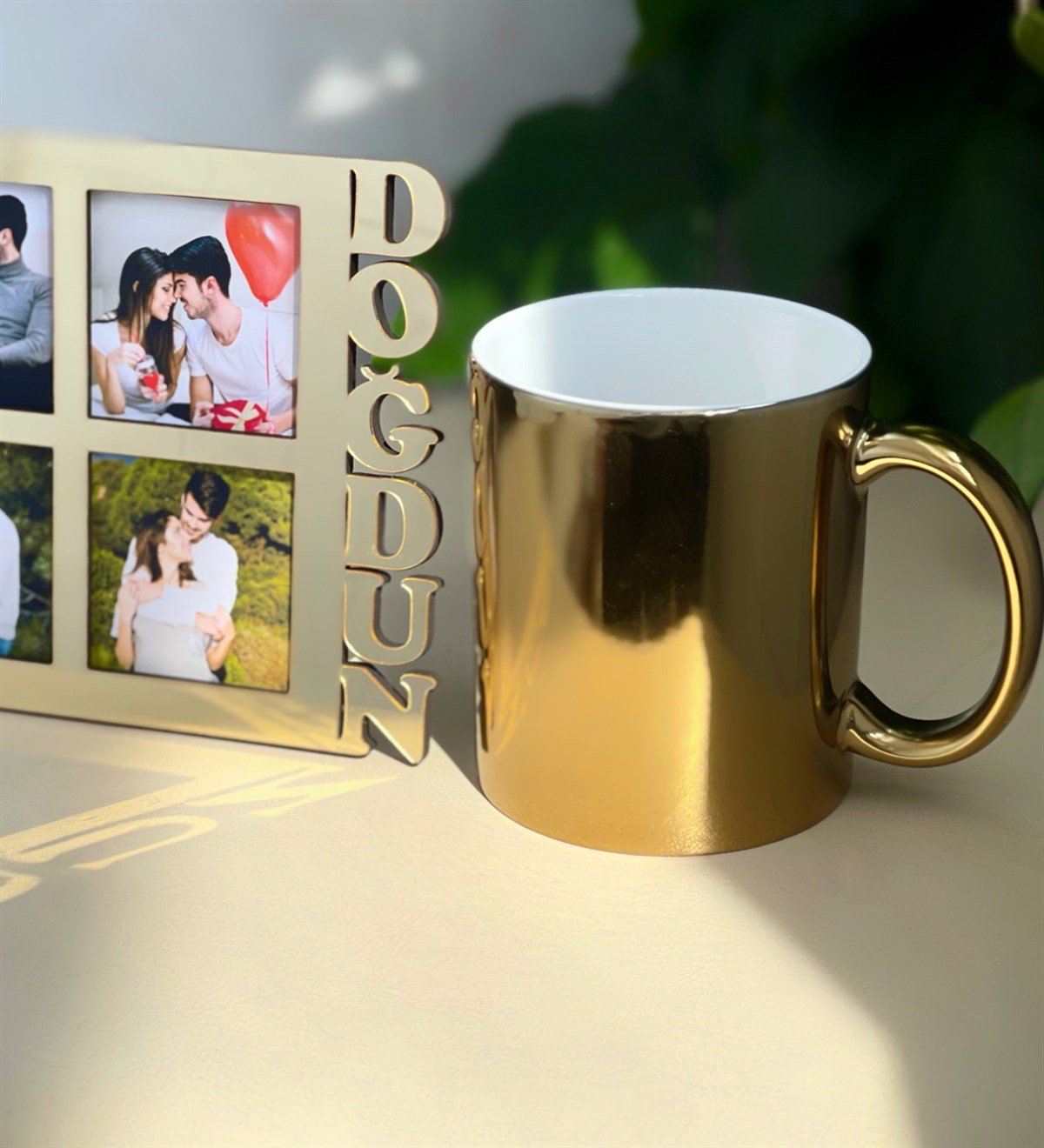 İyiki Doğdun 4 Fotoğraf Standlı Mdf Gold Çerçeve Ve Gold Kupa SetgiftmodaGmhs100564-Gmfc100035-Gmkp100157
