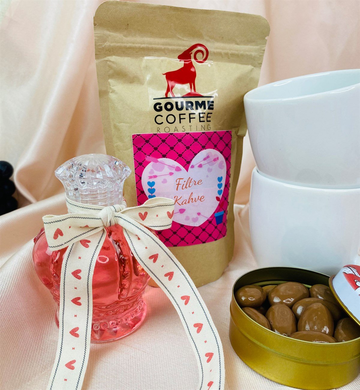 Filtre Kahve Japon Kiraz Çiçeği Esanslı Kolanya Ve Kahve Fincanı Sevgiliye Hediye SetigiftmodaGmhs101483