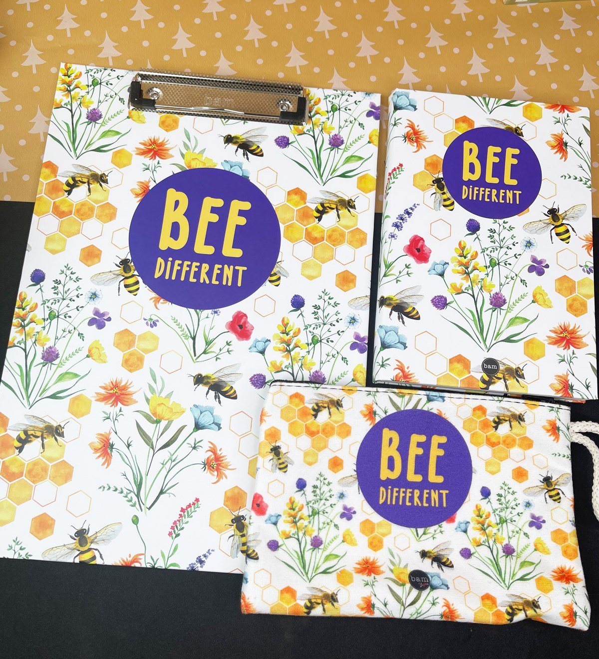 Arı Motto Tasarımlı Defter Kalemlik Ve Sekreterlik Kırtasiye SetigiftmodaGmhs101802