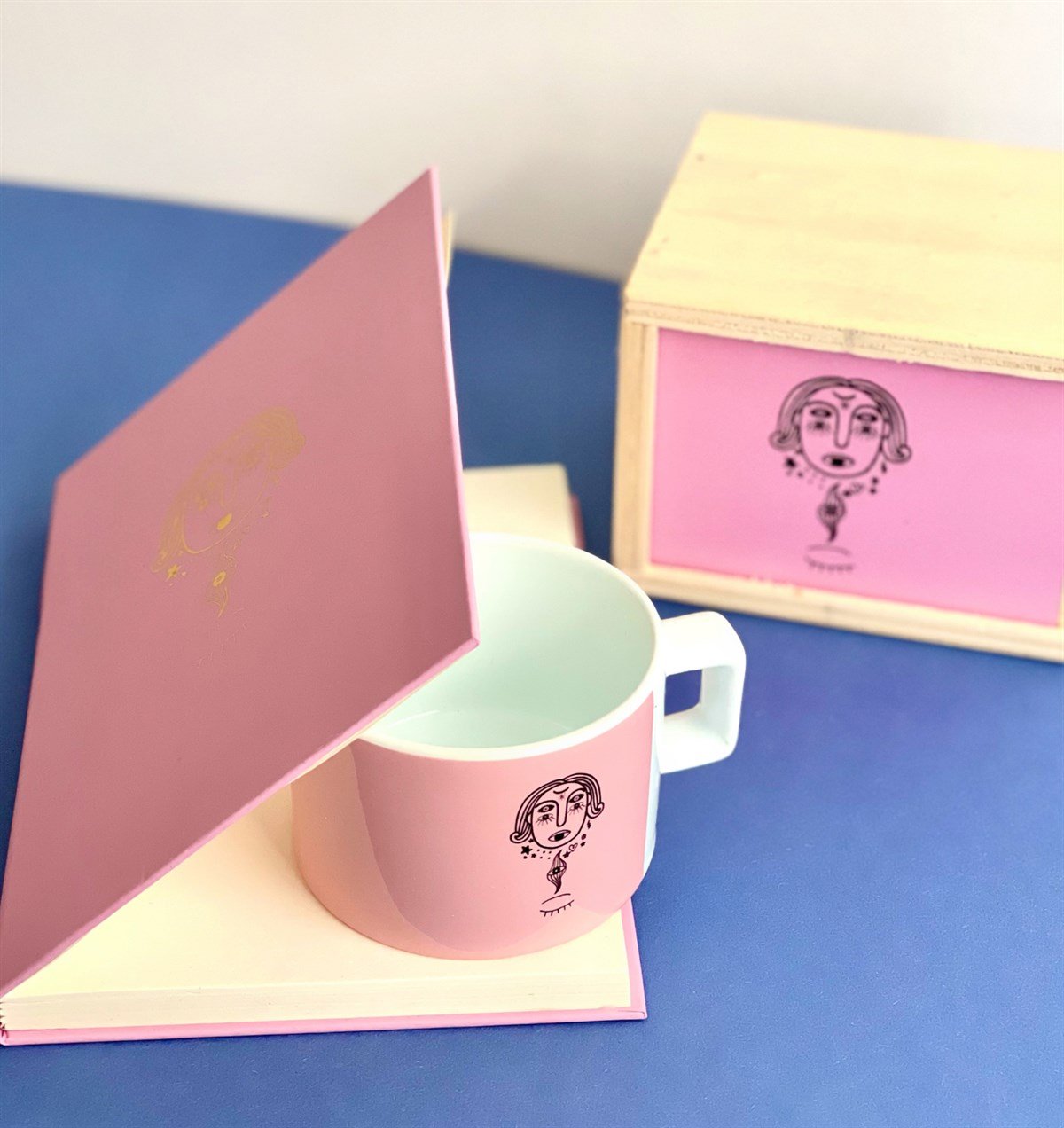 Pembe Tarot Tasarımlı Lastikli Defter Ve Kutulu Kupa SetGiftmodaGmhs100814-Gmkp100186-Gmd100074