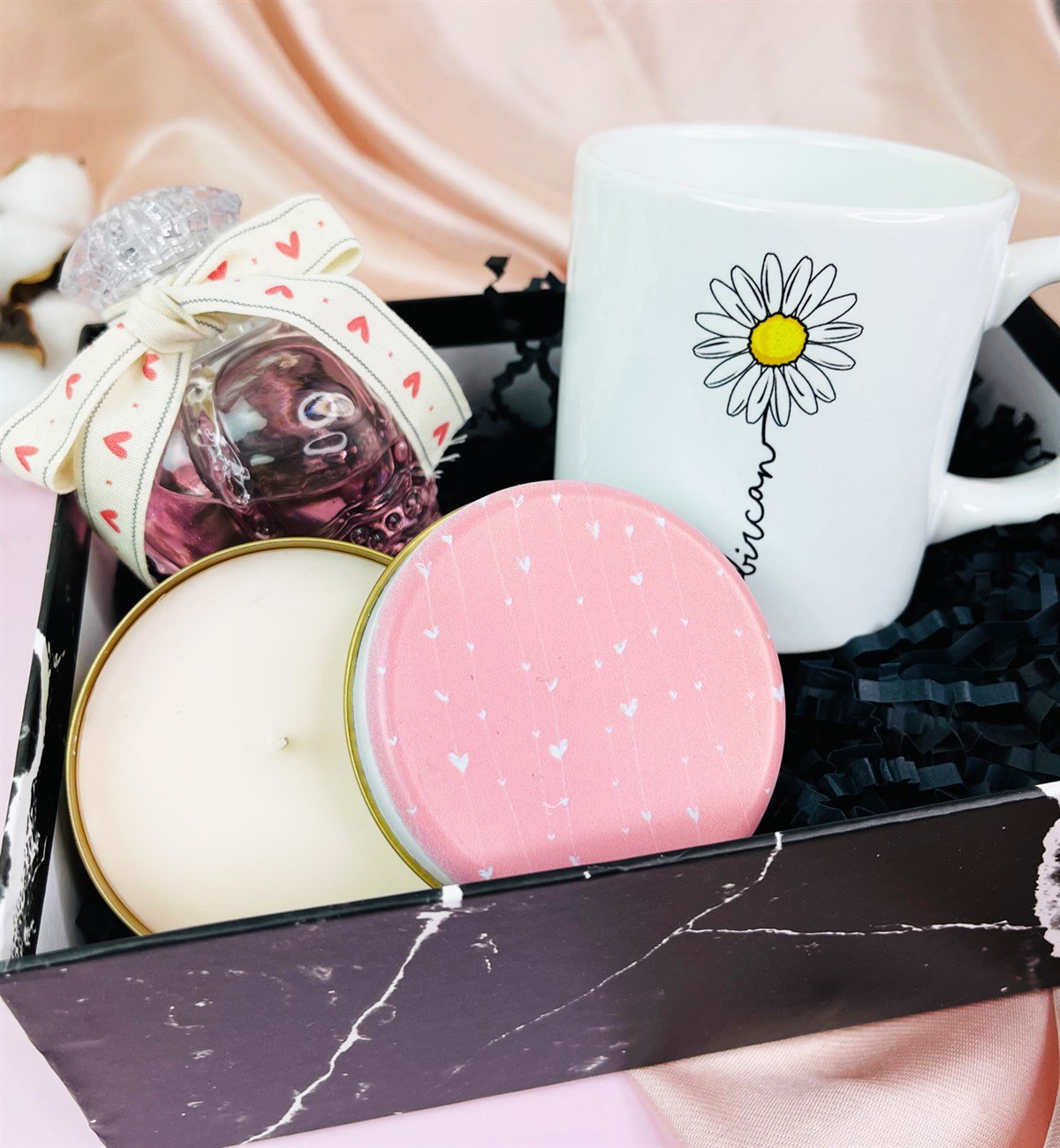 Kişiye Özel Papatya Tasarımlı Kadınlara Özel Hediye SetigiftmodaGmhs101600