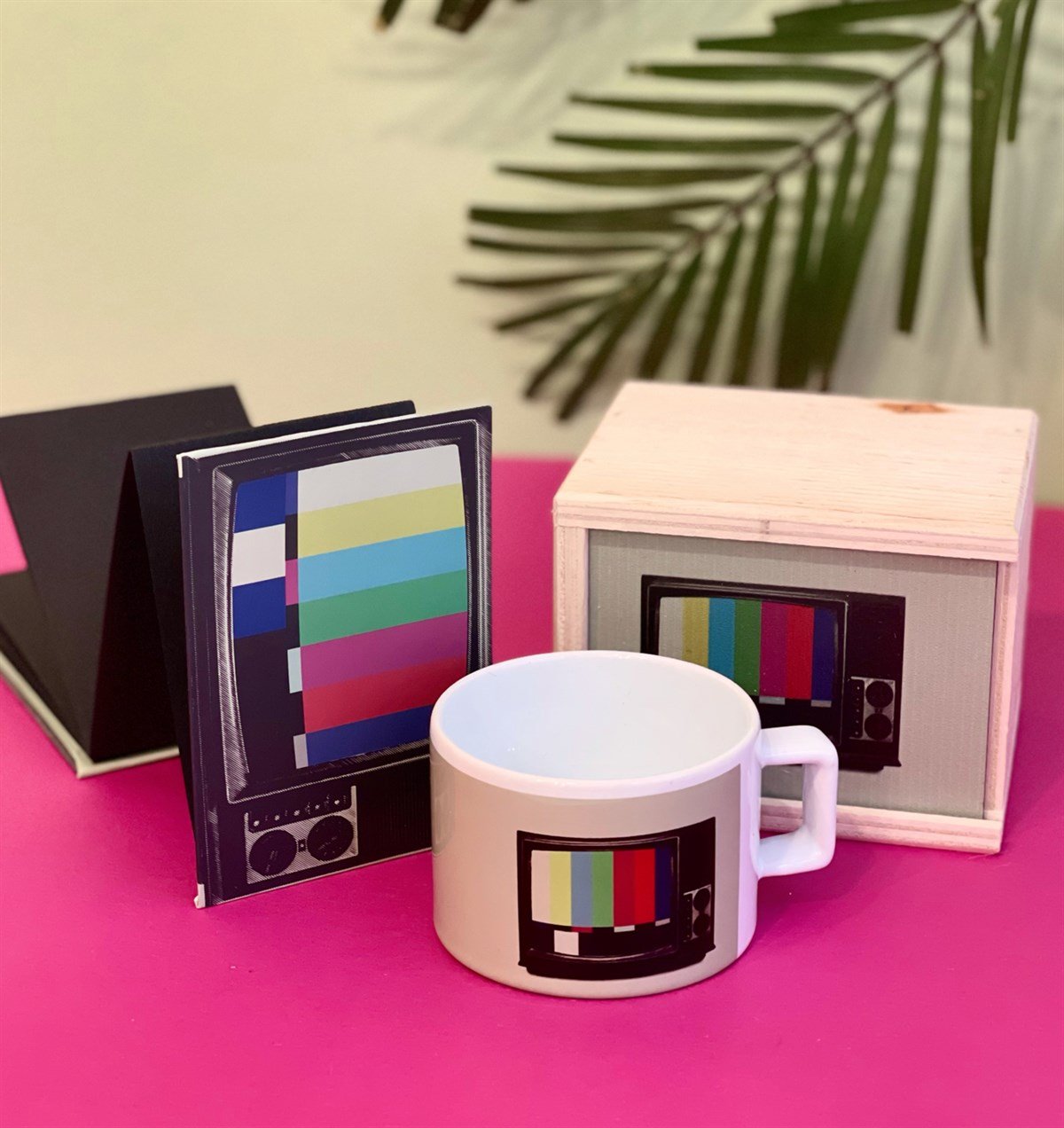  Nostaljik Tv Tasarımlı Mini Albüm Ve Kutulu Kupa Hediye SetiGiftmodaGmhs100795