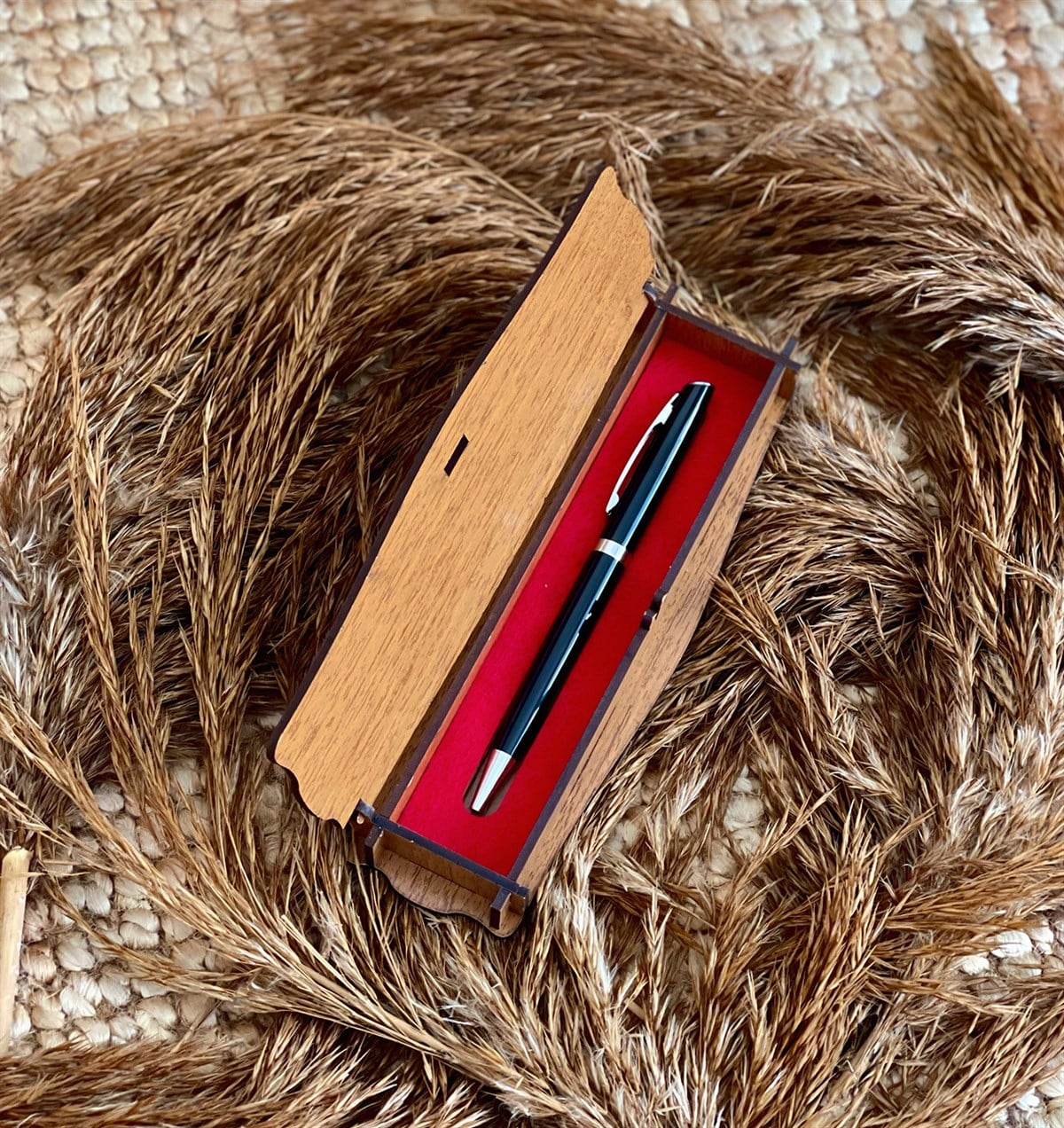 Ahşap Kutusunda Roller Tükenmez KalemGiftmodaGmkm100011