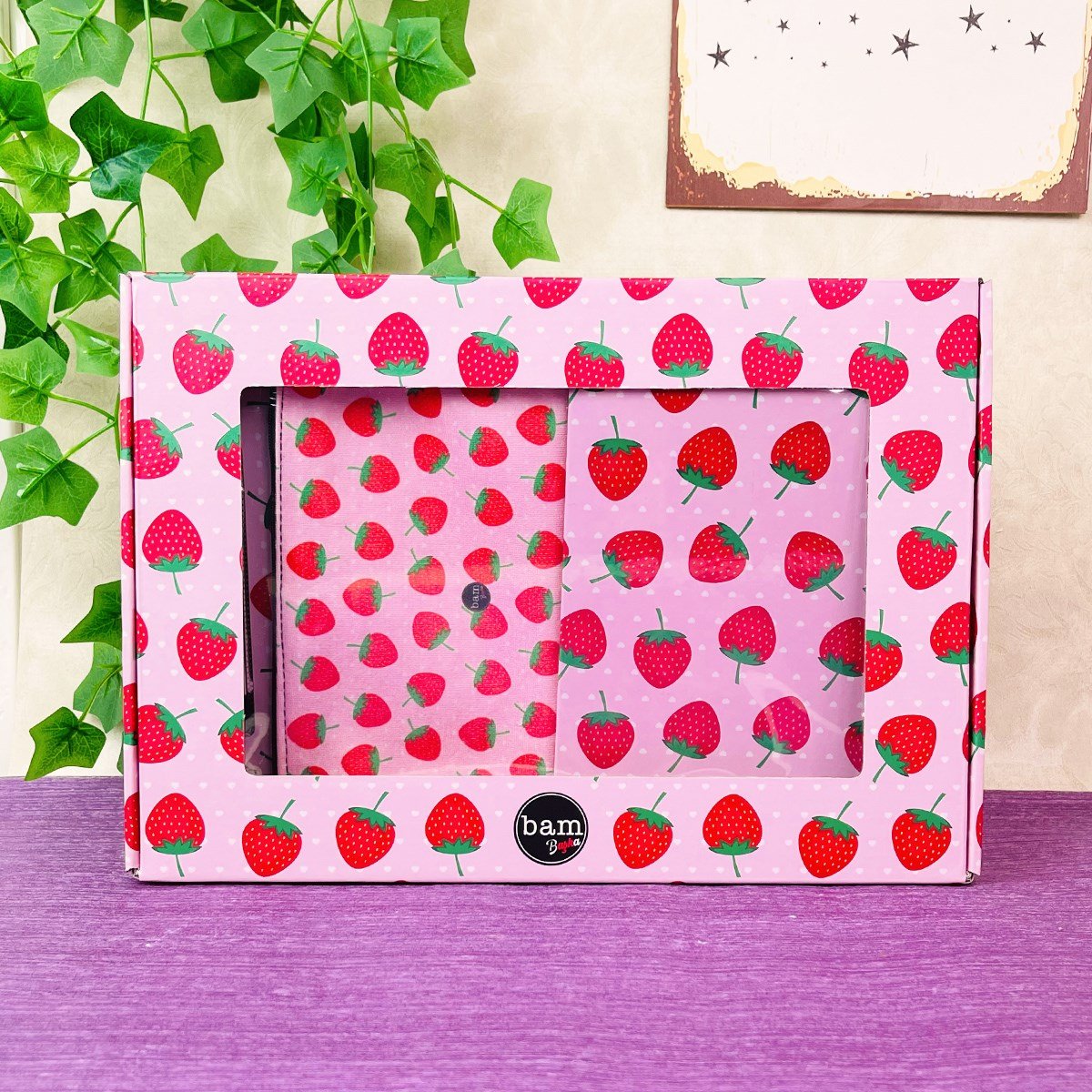 Çilek Tasarımlı Özel Kutulu Sekreterlik Lastikli Defter Ve Kalemlik SetgiftmodaGmhs101252