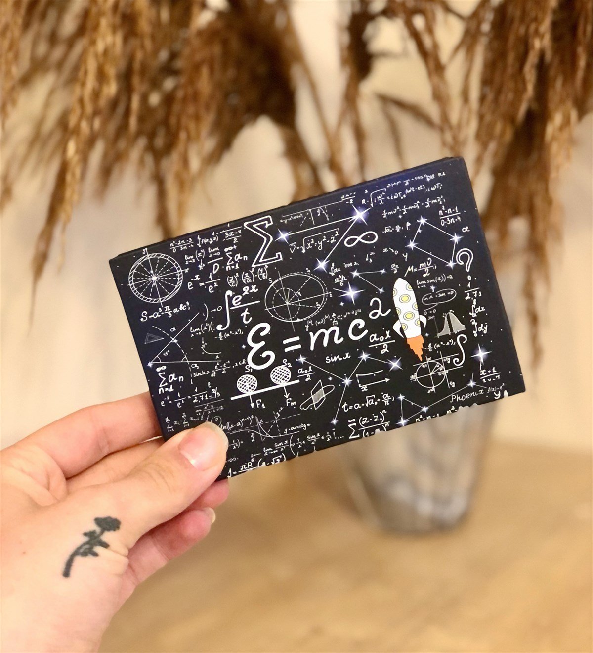 Kişiye Özel 6 Fotoğraflı Emc2 Tasarımlı Mini Albüm GiftmodaGmab100013