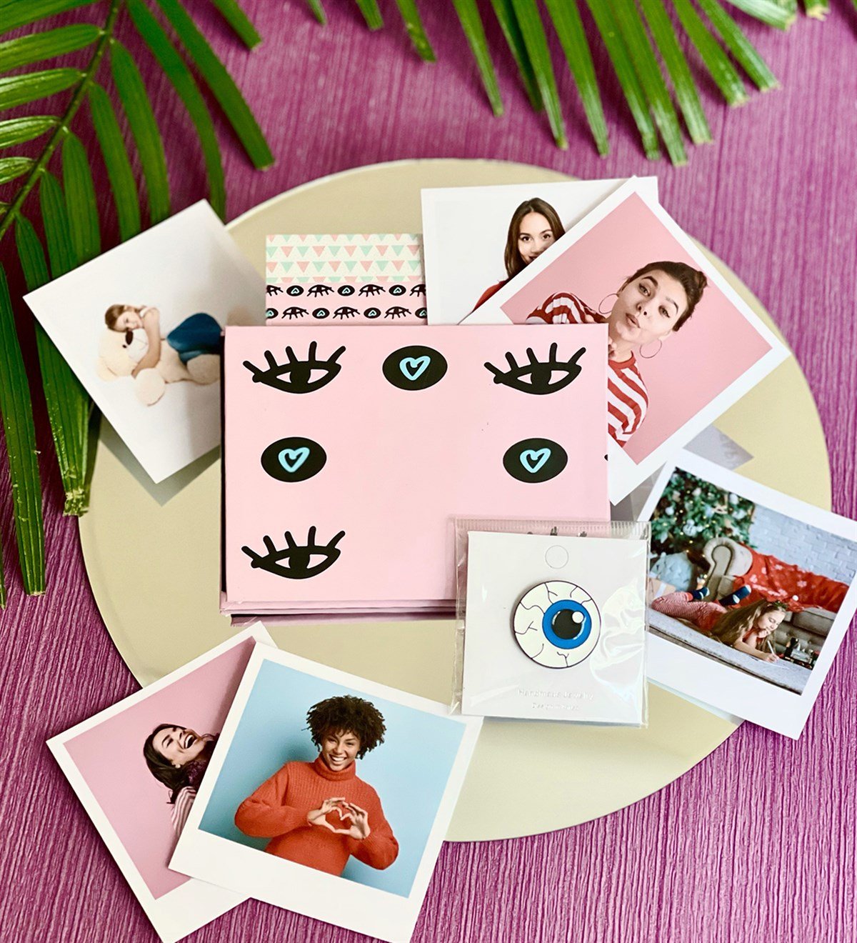 Kişiye Özel 6 Fotoğraflı Nazar Göz Mini Albüm Ve Rozet SetGiftmodaGmhs100279