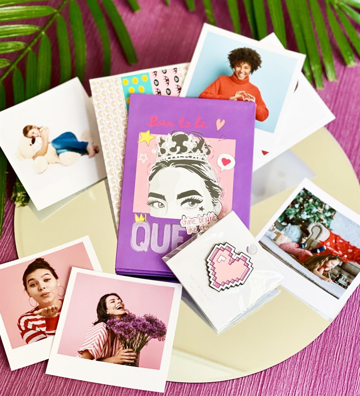 Kişiye Özel 6 Fotoğraflı Pink Queen Mini Albüm Ve Rozet SetGiftmodaGmhs100284