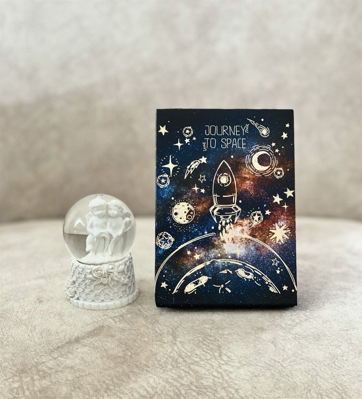 Kişiye Özel 6 Fotoğraflı Space Roket Tasarımlı Mini Albüm Ve Mini Melek Kar Küresi SetGiftmodaGmhs100070