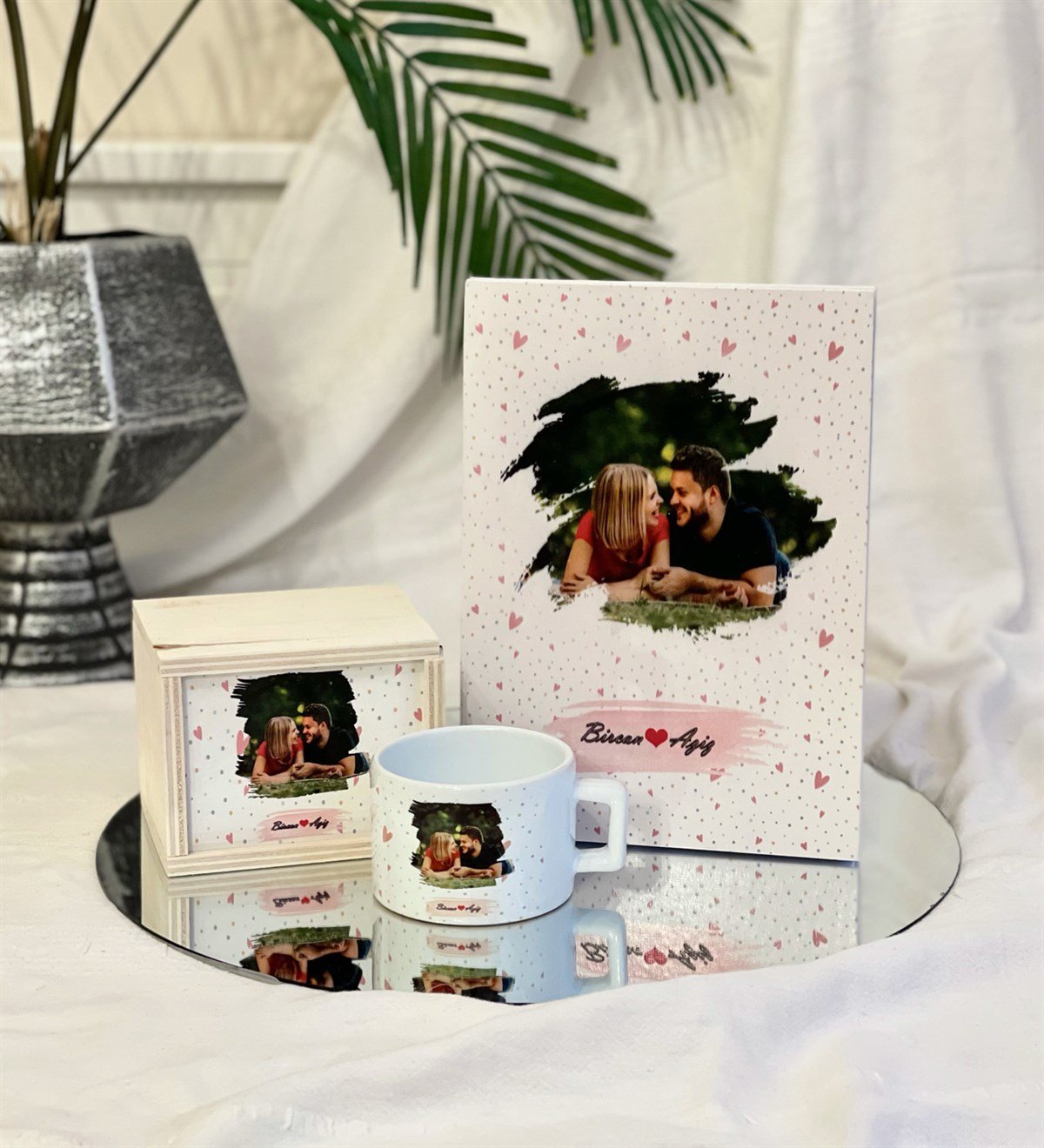 Kişiye Özel Aşk Tasarımlı Kutulu Kupa Ve Tarihsiz Ajanda SetGiftmodaGmhs100115