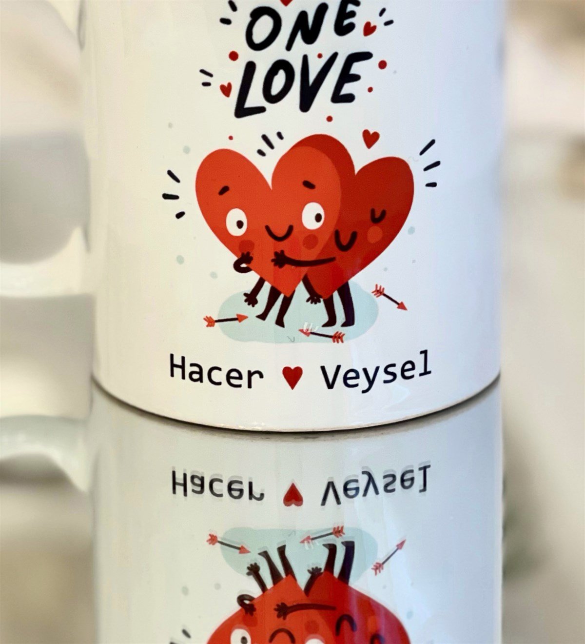 Kişiye Özel One Love Tasarımlı KupaGiftmodaGmkp100045