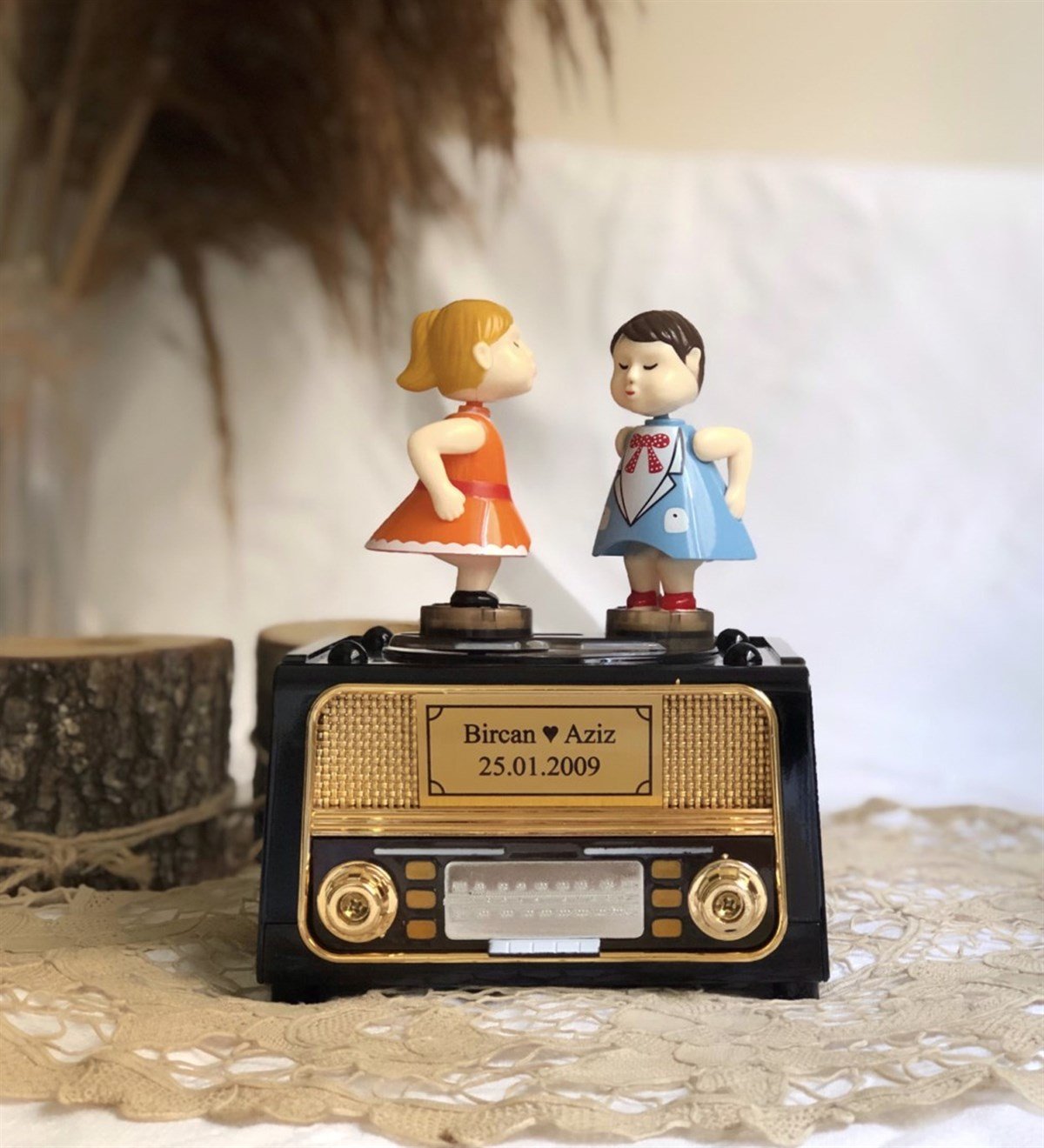 KİŞİYE ÖZEL ÖPÜŞEN ÇİFT MÜZİK KUTUSUGiftmodagm-1149-ko