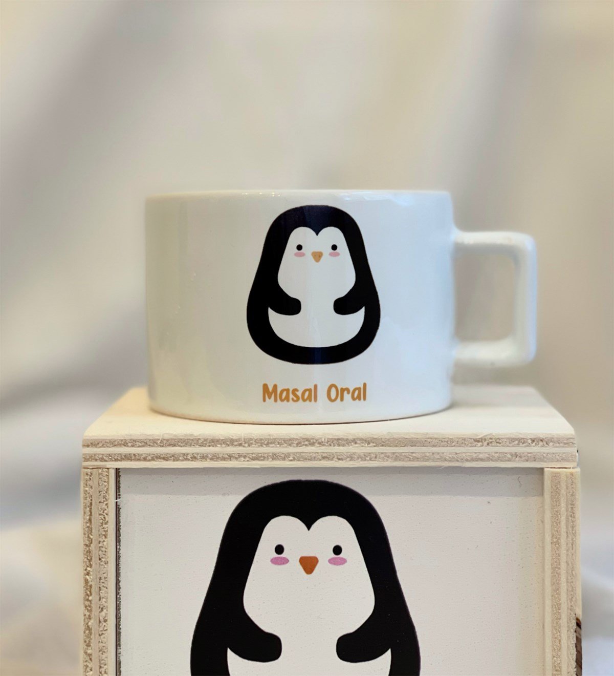 Kişiye Özel Tatlı Penguen Tasarımlı Kutulu KupaGiftmodaGmkp100097