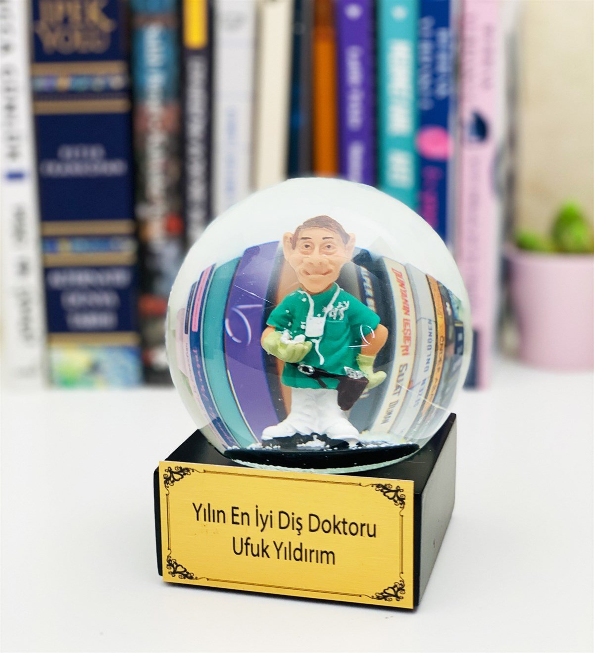 Kişiye Özel Yılın En İyi Diş Doktoru Işıklı Kar KüresiGiftmodaWG-016-K-Özel