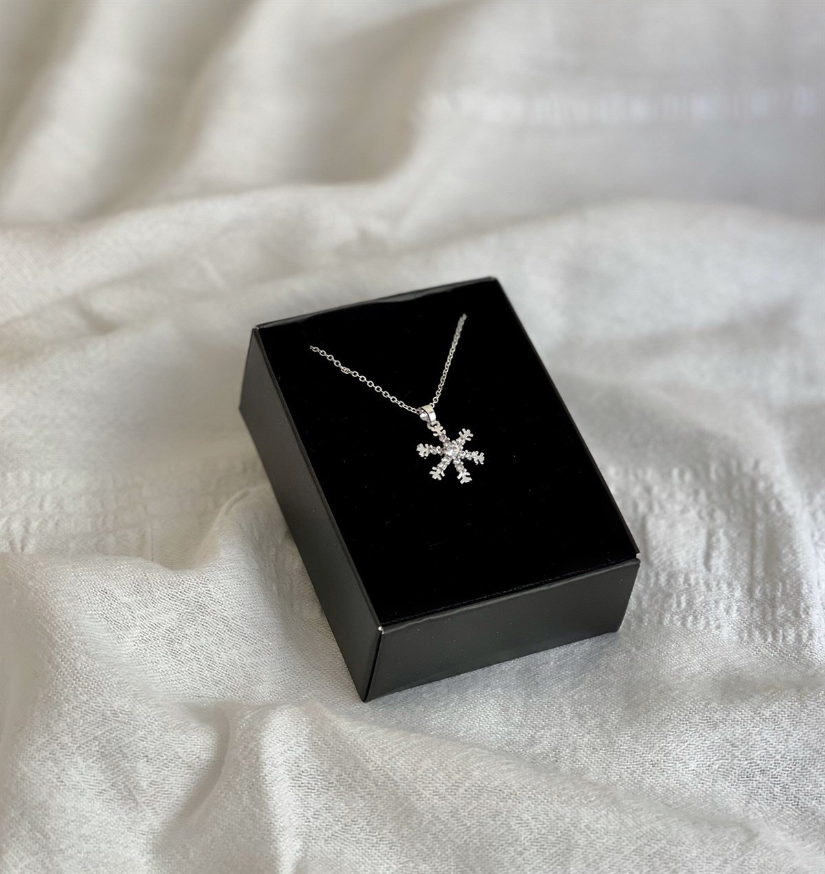 Büyük Kar Tanesi Tasarımlı KolyegiftmodaGmky100016