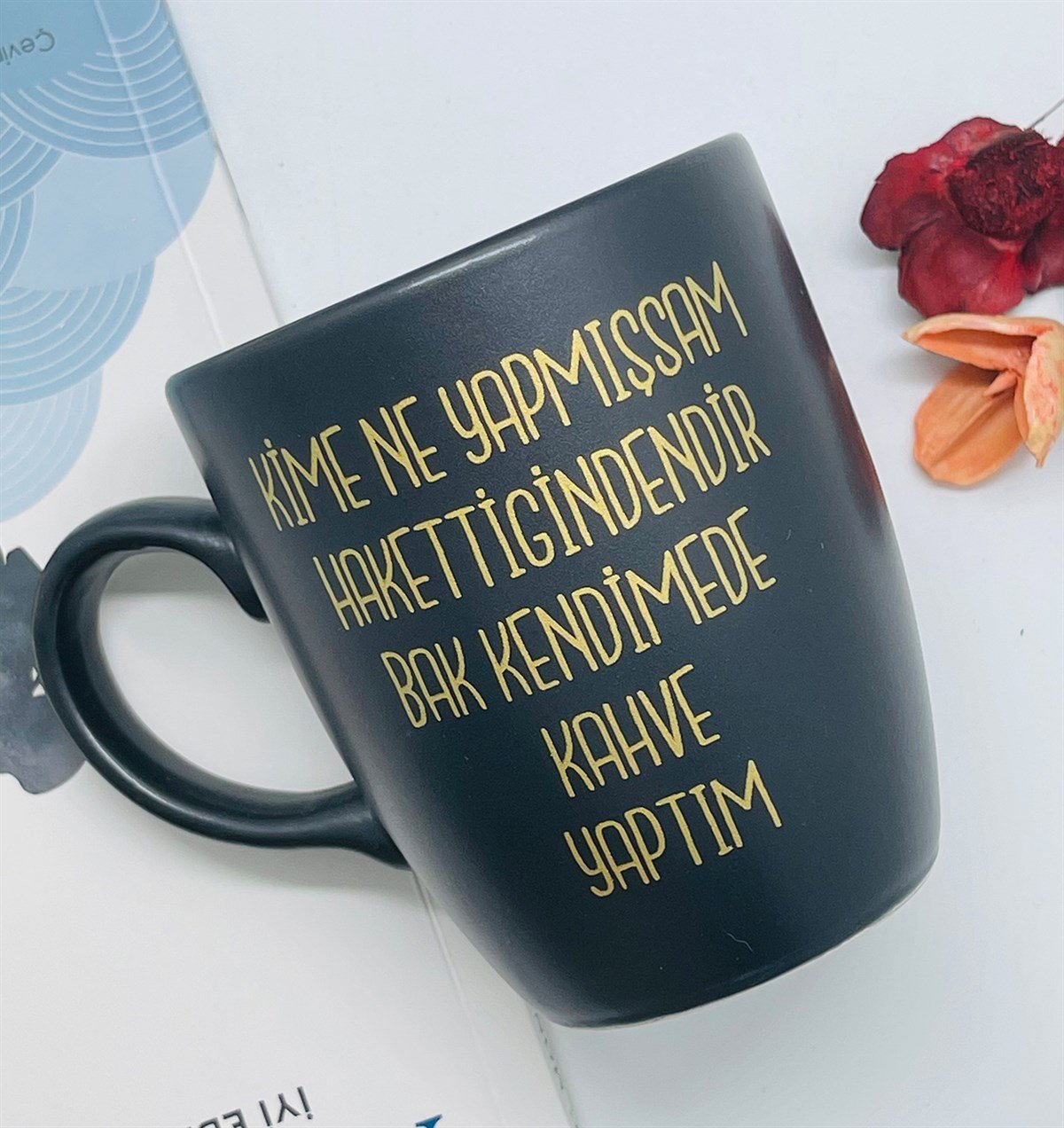 Kime Ne Yapmışsam Hakettiğindendir Gold Yazı Tasarımlı 9 Cm Kupa BardakgiftmodaGmkp100229