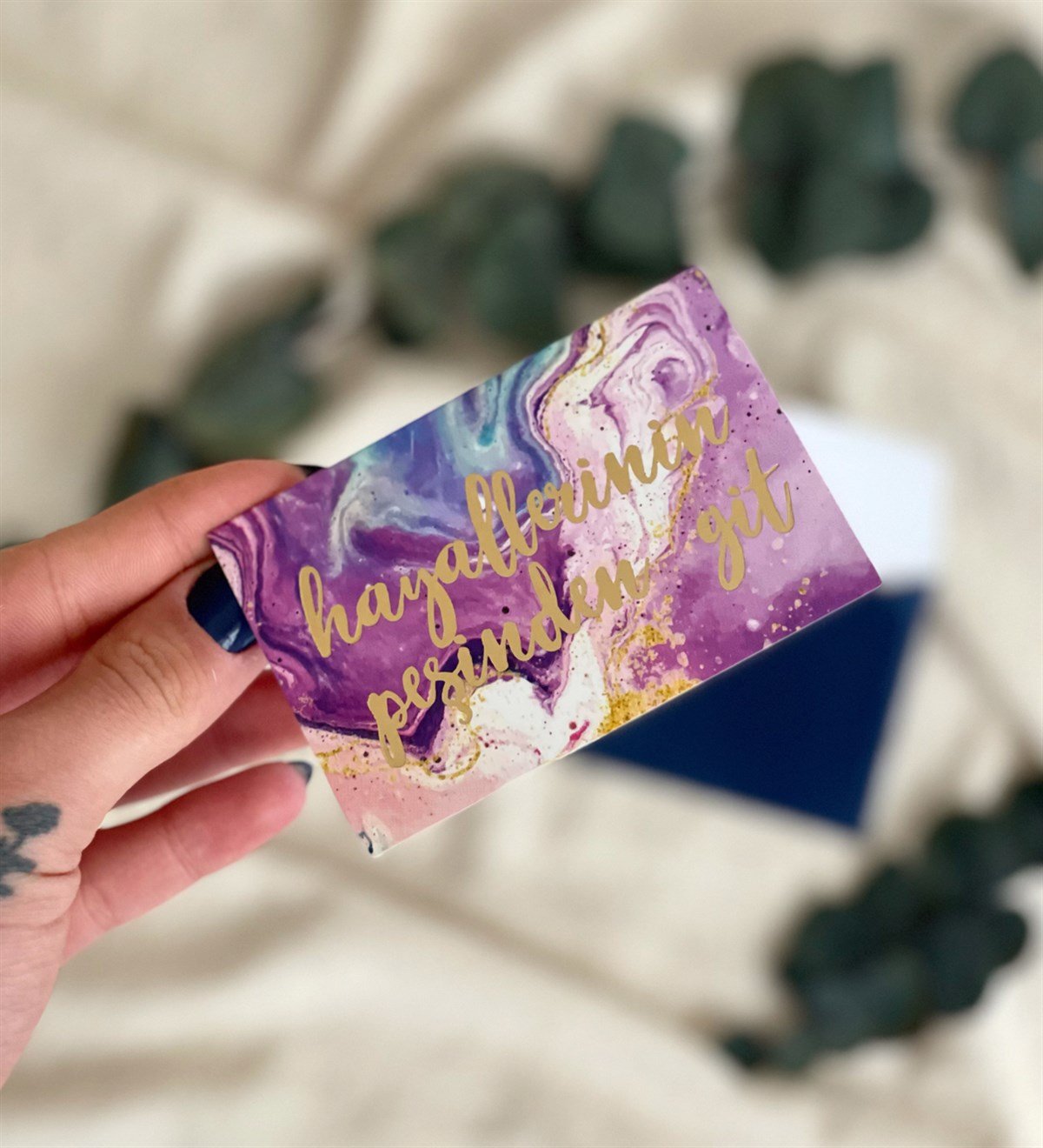 Hayallerinin Peşinden Git Tasarımlı Mavi Zarflı Mesaj KartıgiftmodaGmmsj00010