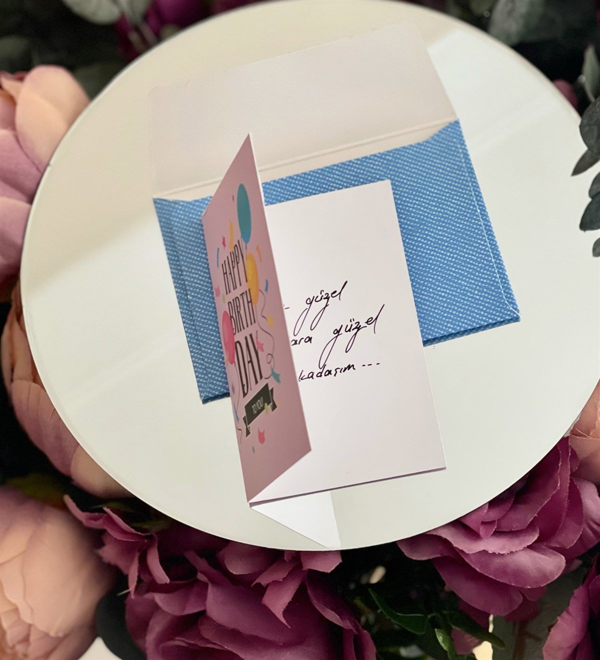 Pembe Happy Birthday Tasarımlı Beyaz Zarflı Mesaj KartıgiftmodaGmmsj00017