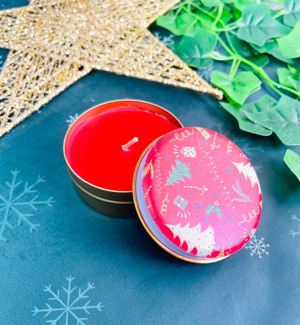 Kırmızı Yeni Yıl Tasarımlı Kokulu Teneke MumgiftmodaGmmum0016