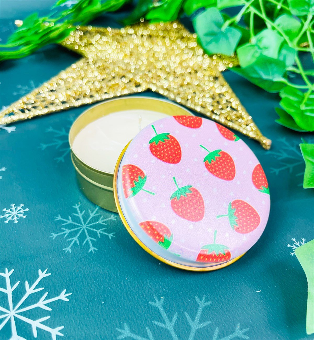 Çilek Tasarımlı Kokulu Teneke MumgiftmodaGmmum0027