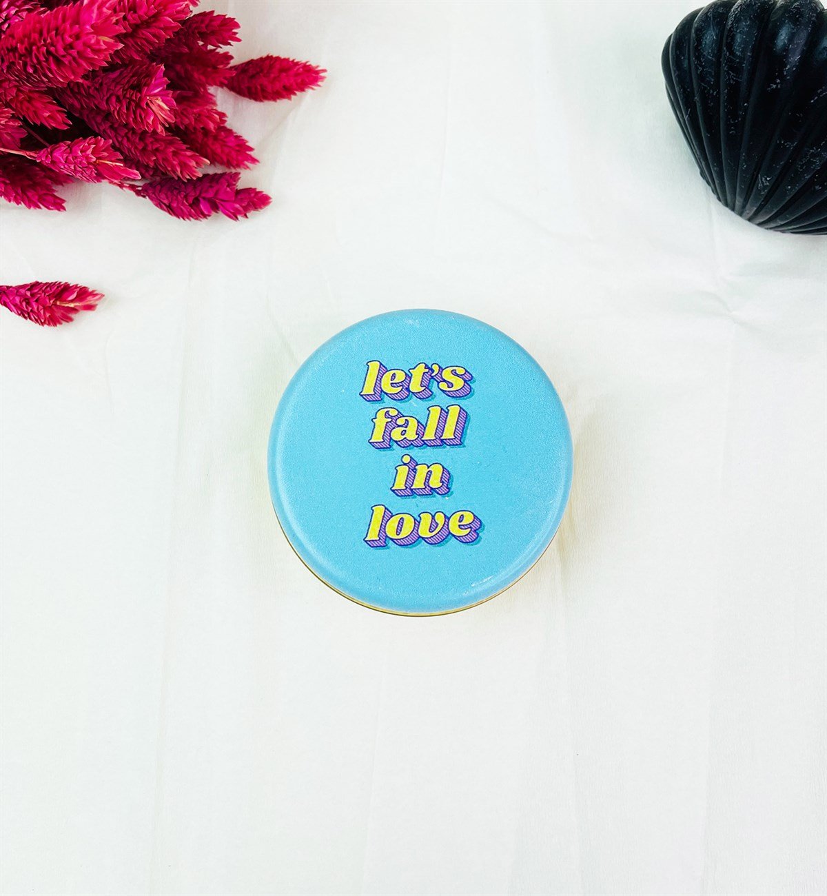 Let's Fall In Love Tasarımlı Kokulu Teneke MumgiftmodaGmmum0034