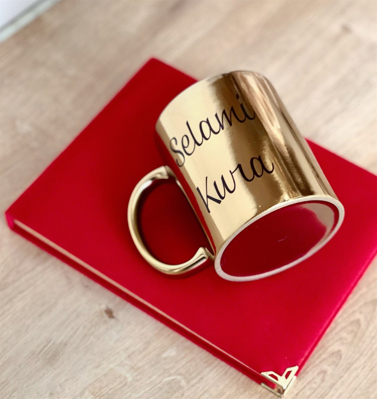 Kişiye Özel Dünyanın En İyi Babasına Özel Plaket Ve Gold Kupa Hediye SetigiftmodaGmhs100816-Gmplkt00001-Gmkp100168