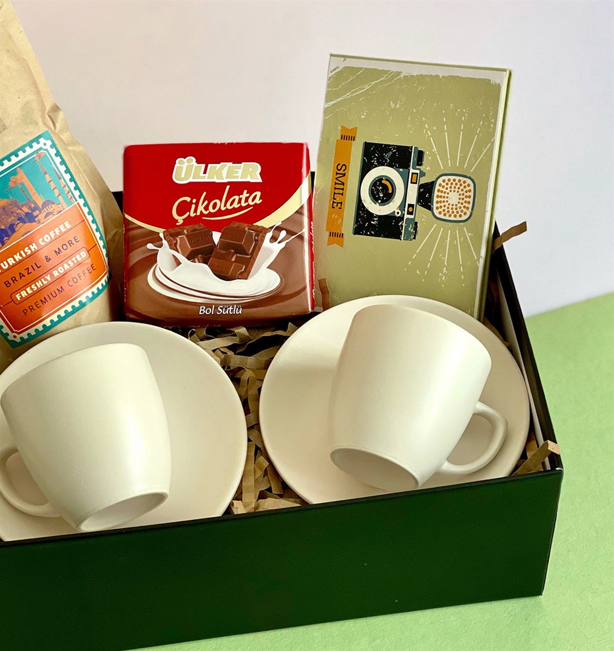 Özel Kutusunda 2'li Türk Kahvesi Fincanı Smile Mini Fotoğraf Albümü Çikolata ve Türk Kahvesi GiftmodaGmhs101005