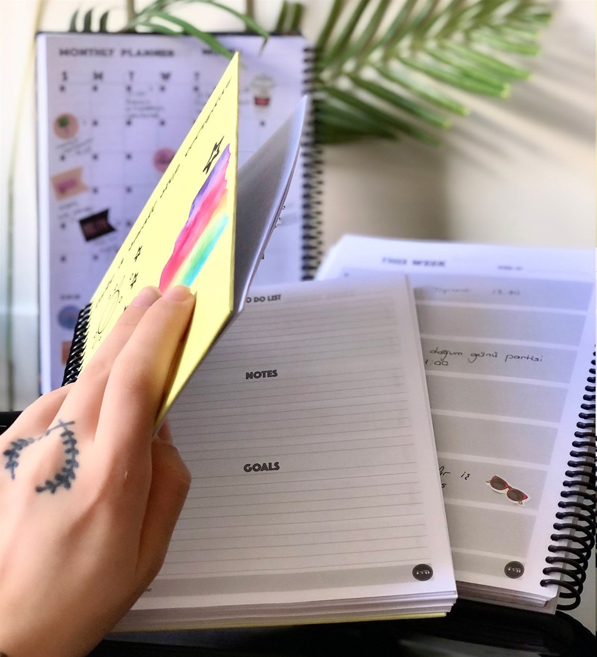 Satürnlü Kız Gökkuşağı Tarihsiz Haftalık PlanlayıcıGiftmodaGmp-021